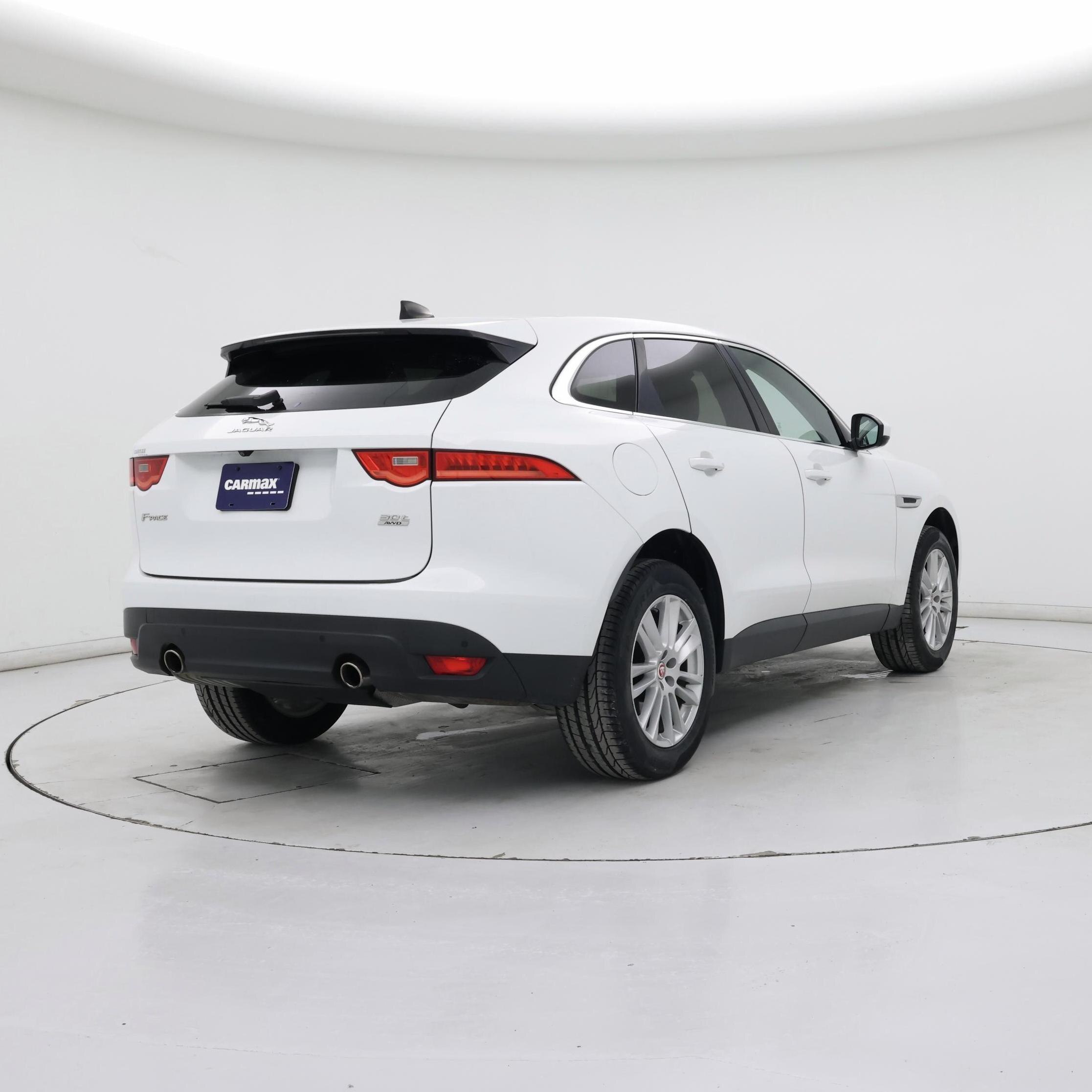 Thumbnail: 2020 Jaguar F-Pace - 8