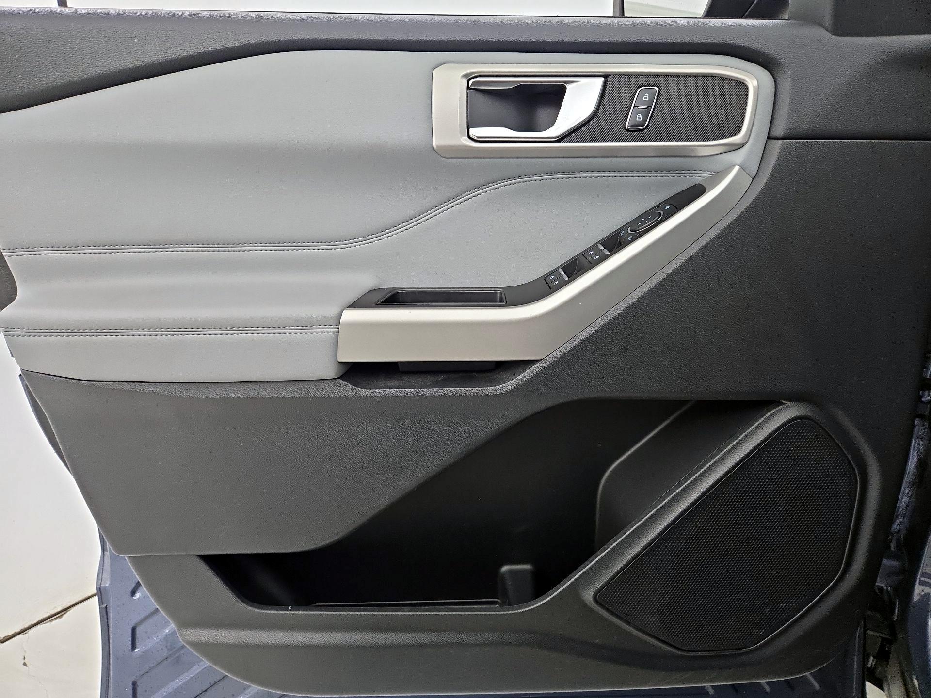 Thumbnail: 2021 Ford Explorer - 12