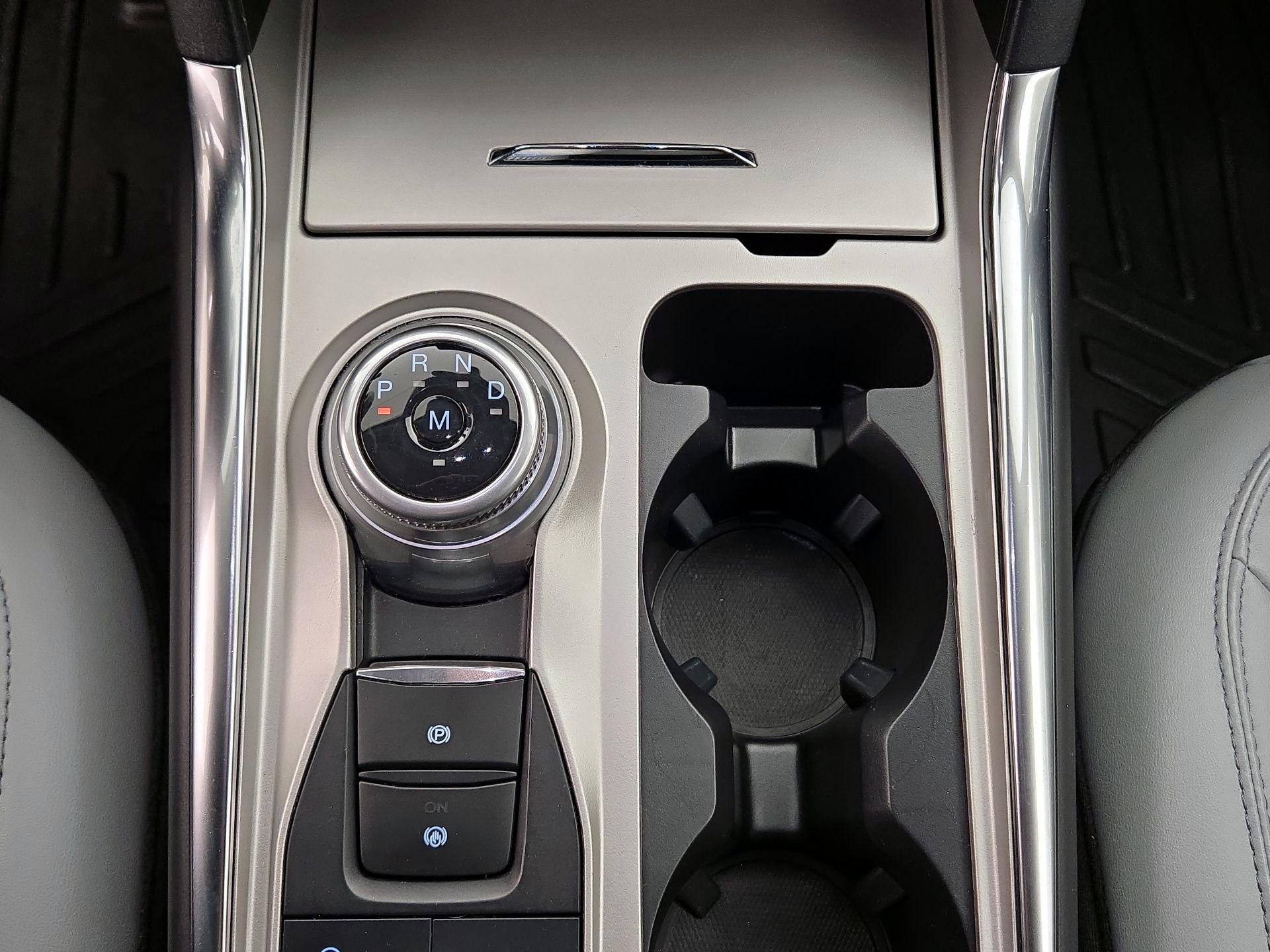 Thumbnail: 2021 Ford Explorer - 16