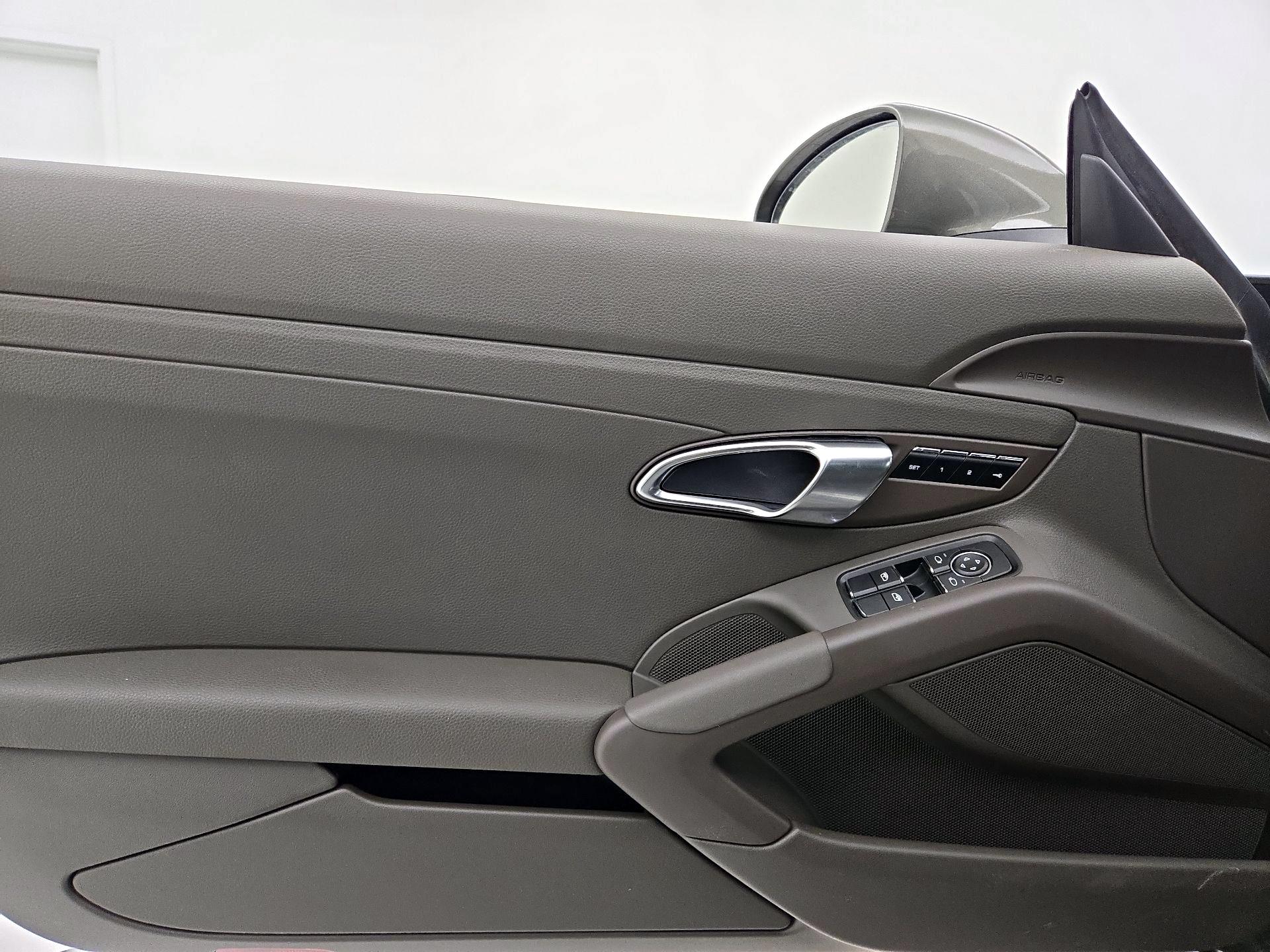 Thumbnail: 2024 Porsche 718 Boxster - 12