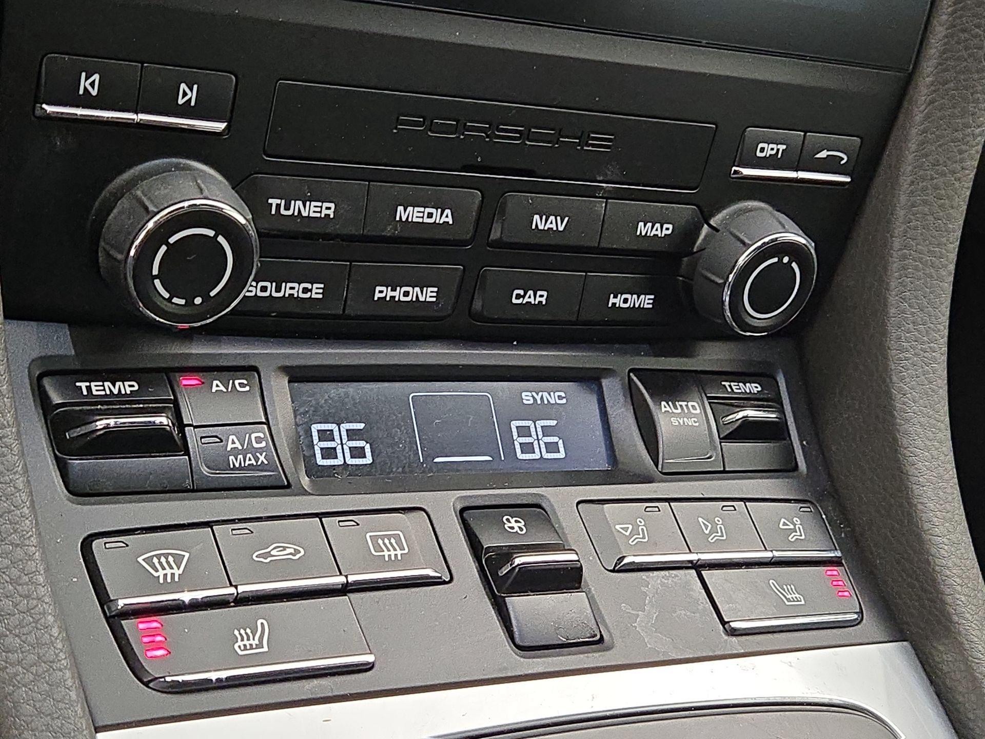 Thumbnail: 2024 Porsche 718 Boxster - 15