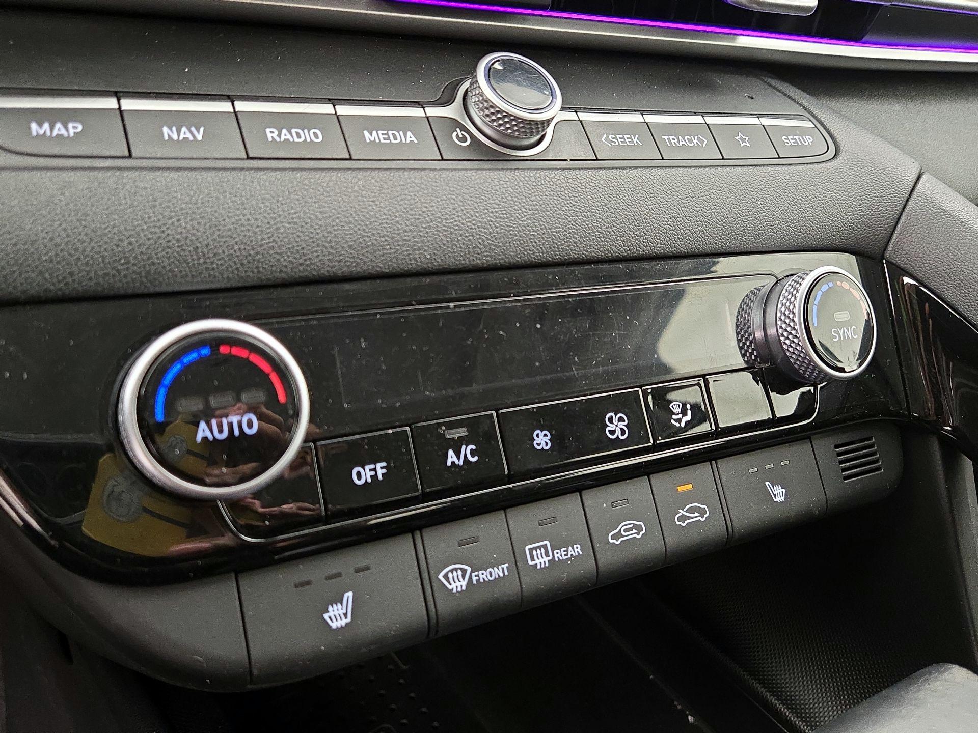 Thumbnail: 2023 Hyundai Elantra - 16