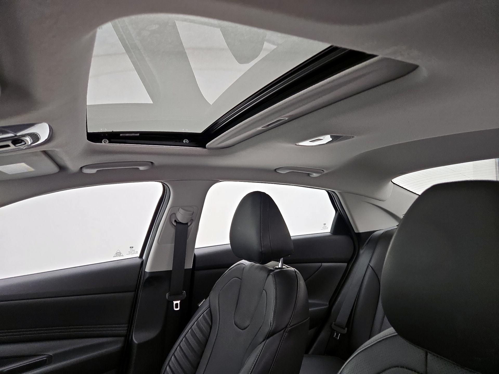 Thumbnail: 2023 Hyundai Elantra - 19