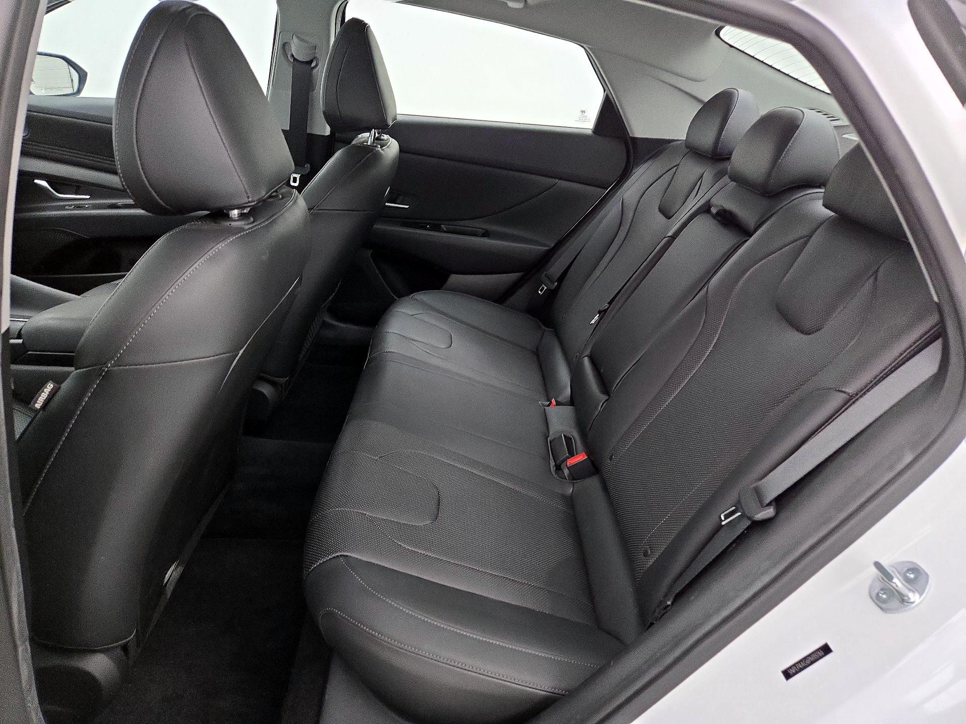 Thumbnail: 2023 Hyundai Elantra - 20