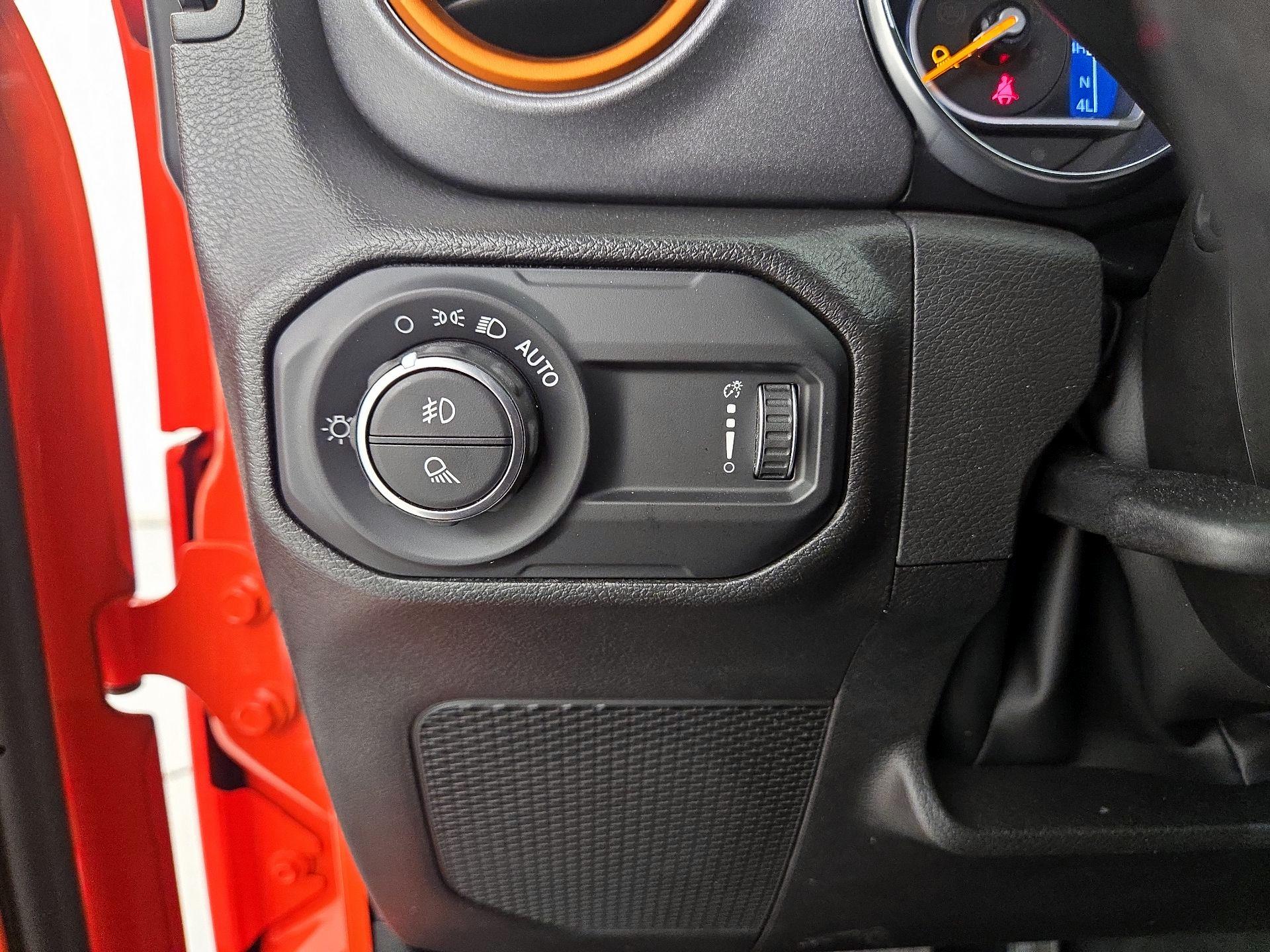 Thumbnail: 2023 Jeep Gladiator - 13