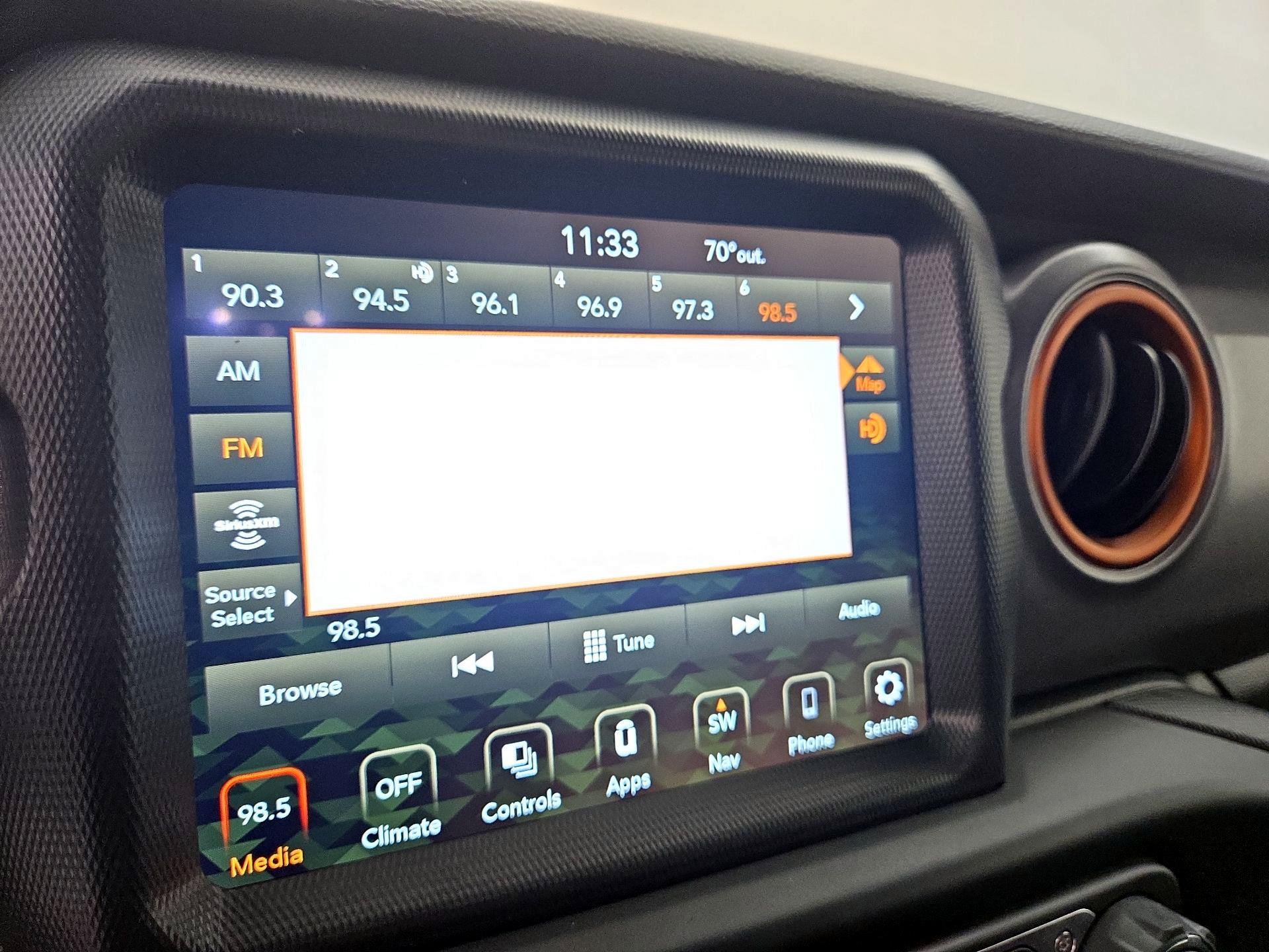 Thumbnail: 2023 Jeep Gladiator - 16