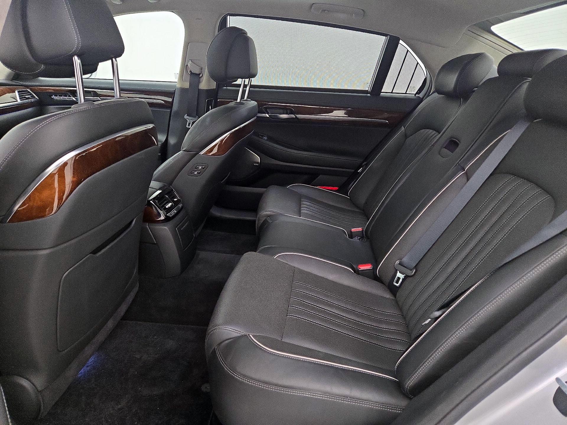 Thumbnail: 2017 Genesis G90 - 20