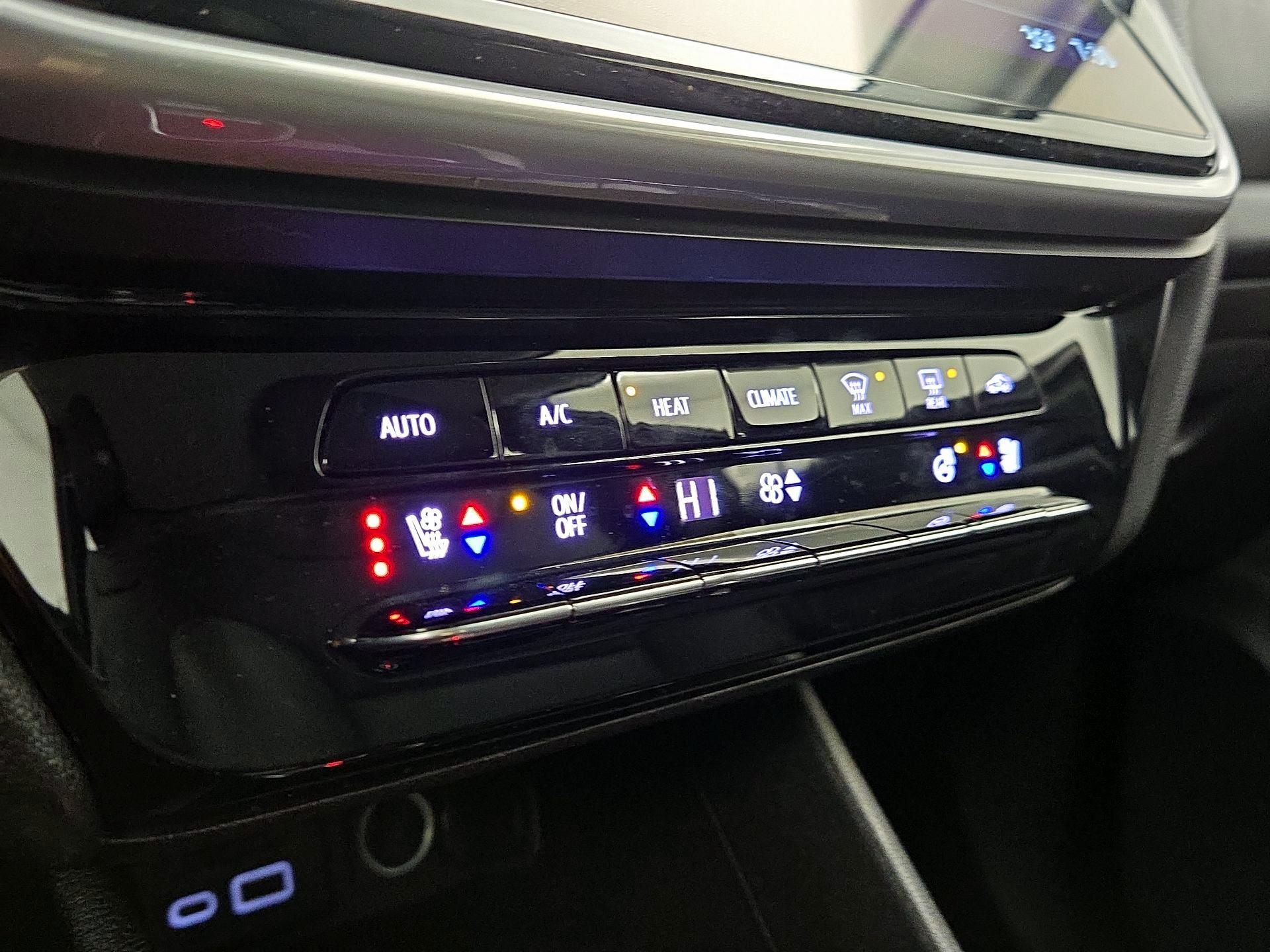 Thumbnail: 2023 Chevrolet Bolt EUV - 16