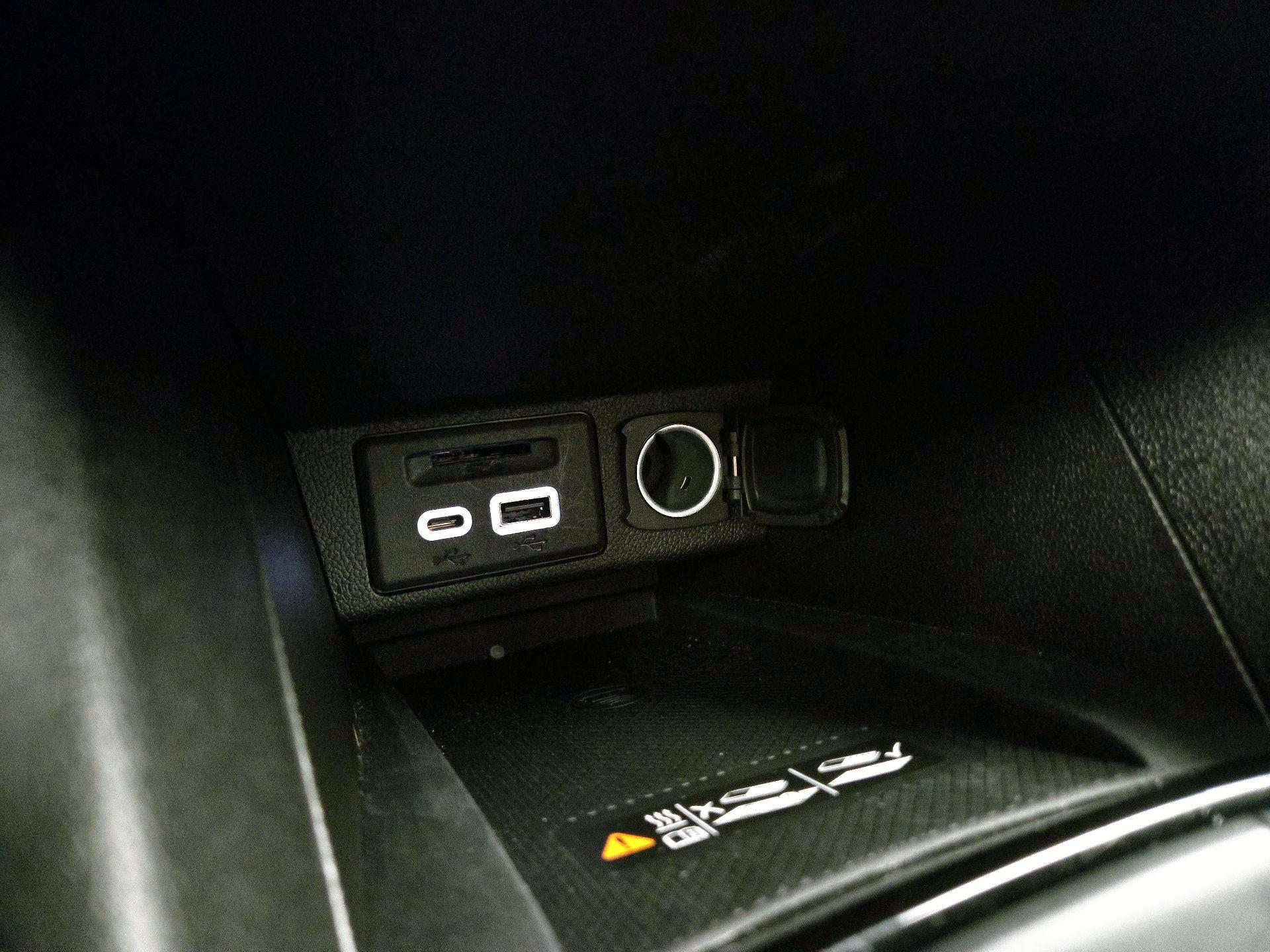 Thumbnail: 2023 Chevrolet Bolt EUV - 18