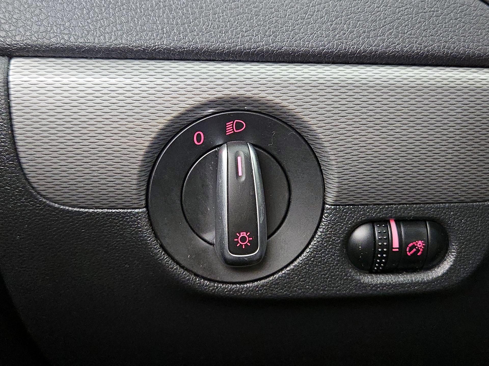 Thumbnail: 2017 Volkswagen Jetta - 13