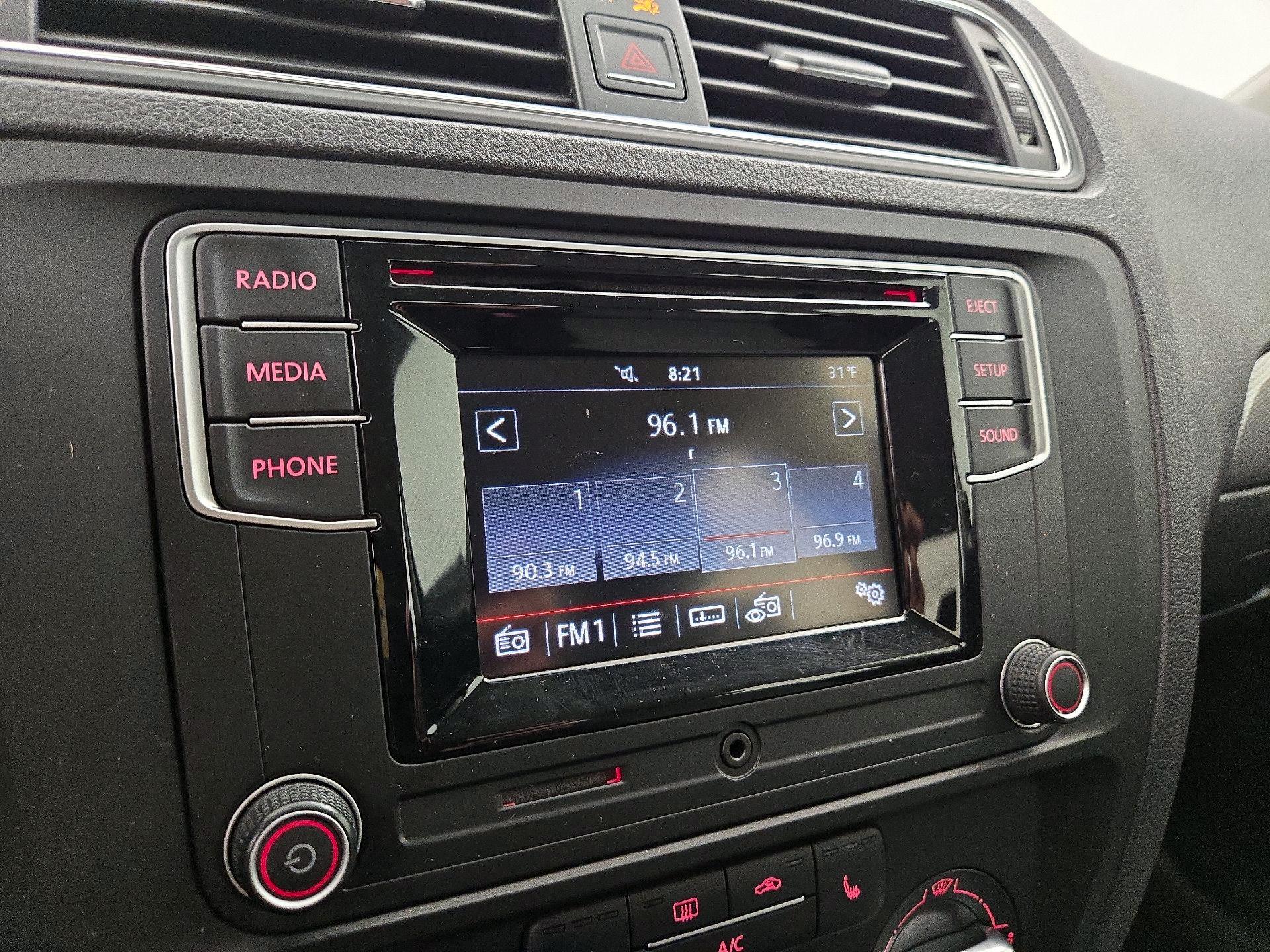 Thumbnail: 2017 Volkswagen Jetta - 15