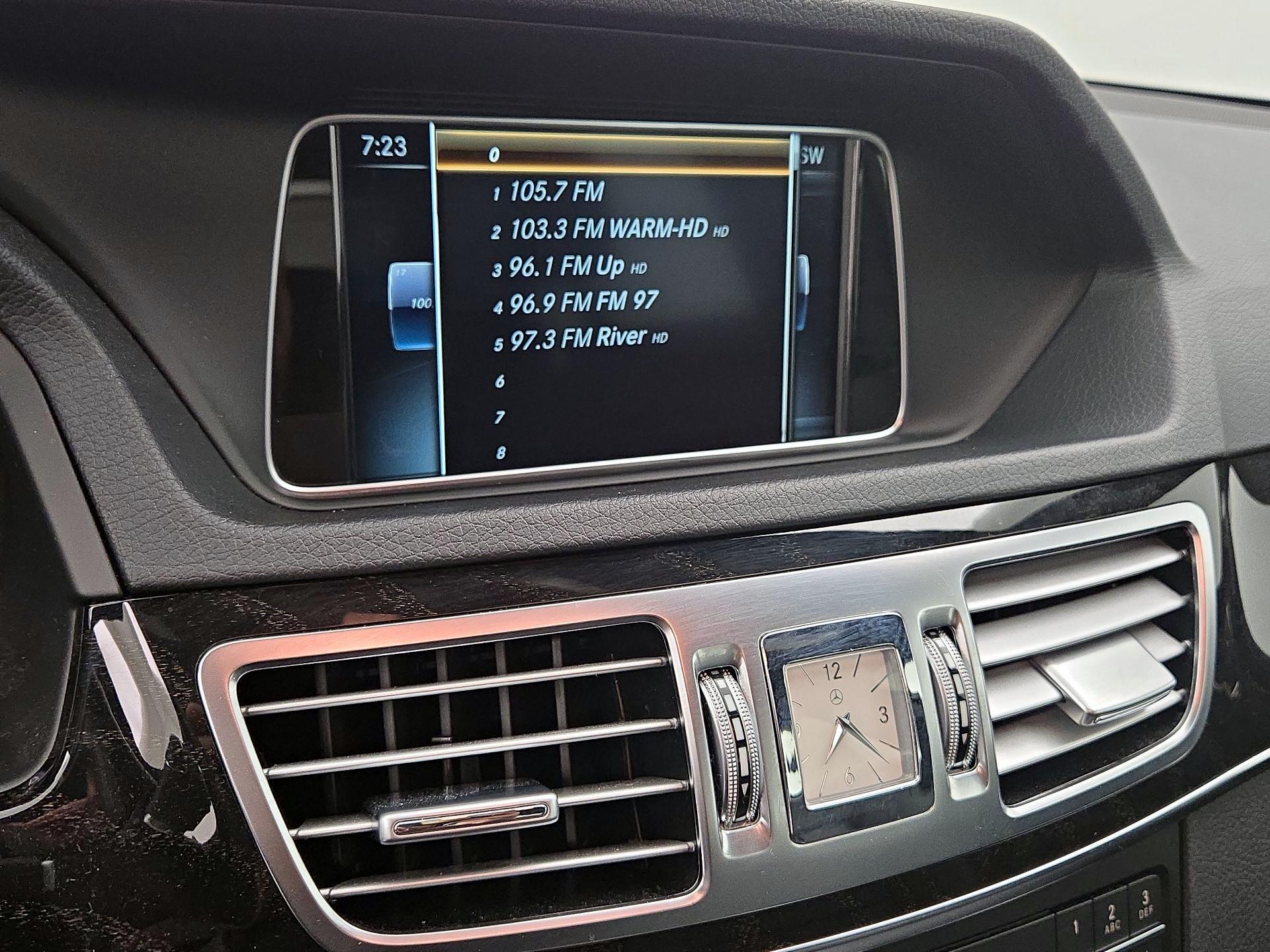 Thumbnail: 2016 Mercedes-Benz E-Class - 15