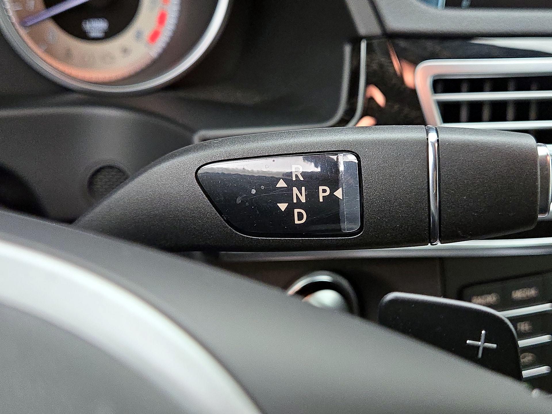 Thumbnail: 2016 Mercedes-Benz E-Class - 17