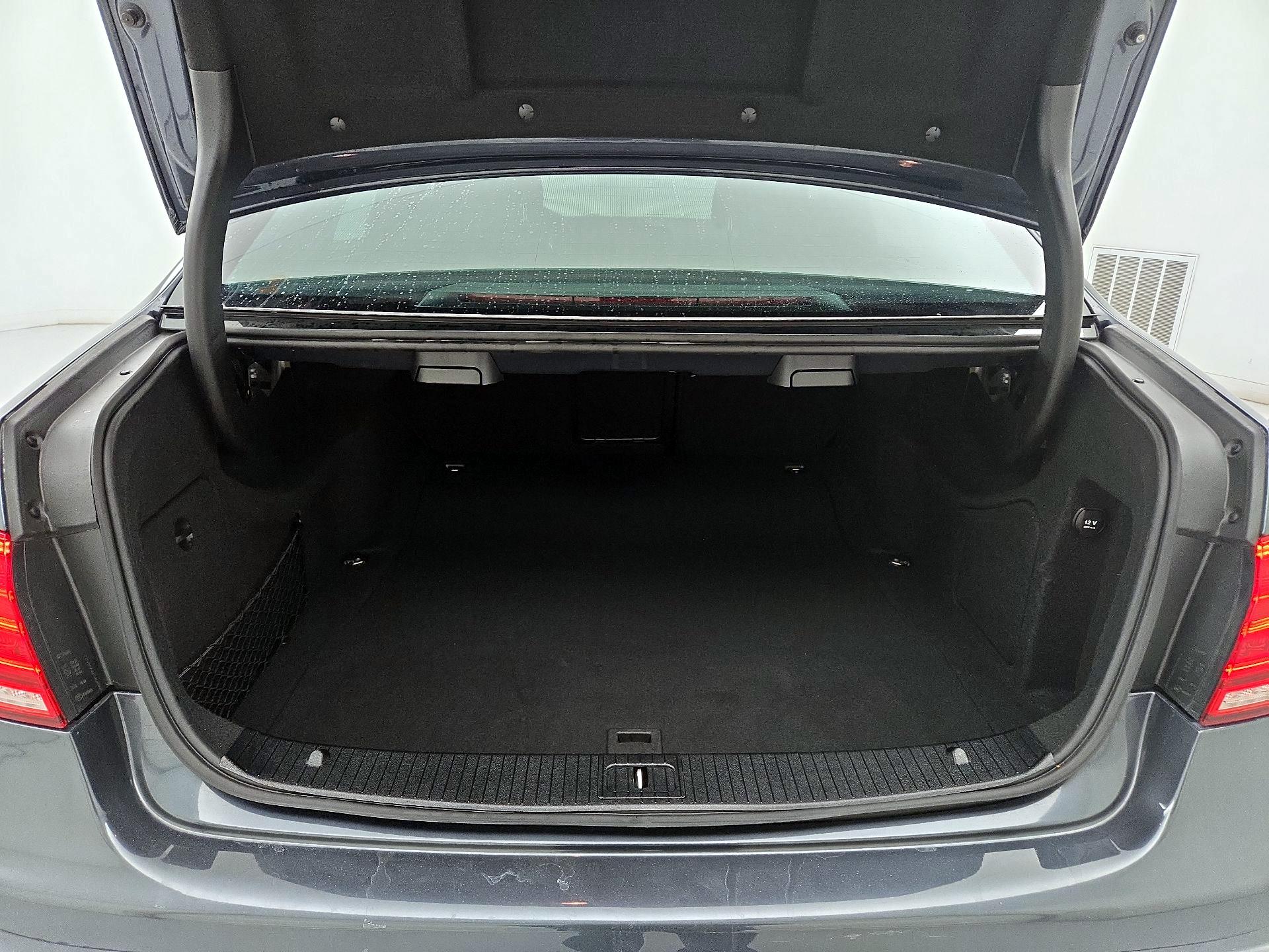 Thumbnail: 2016 Mercedes-Benz E-Class - 19