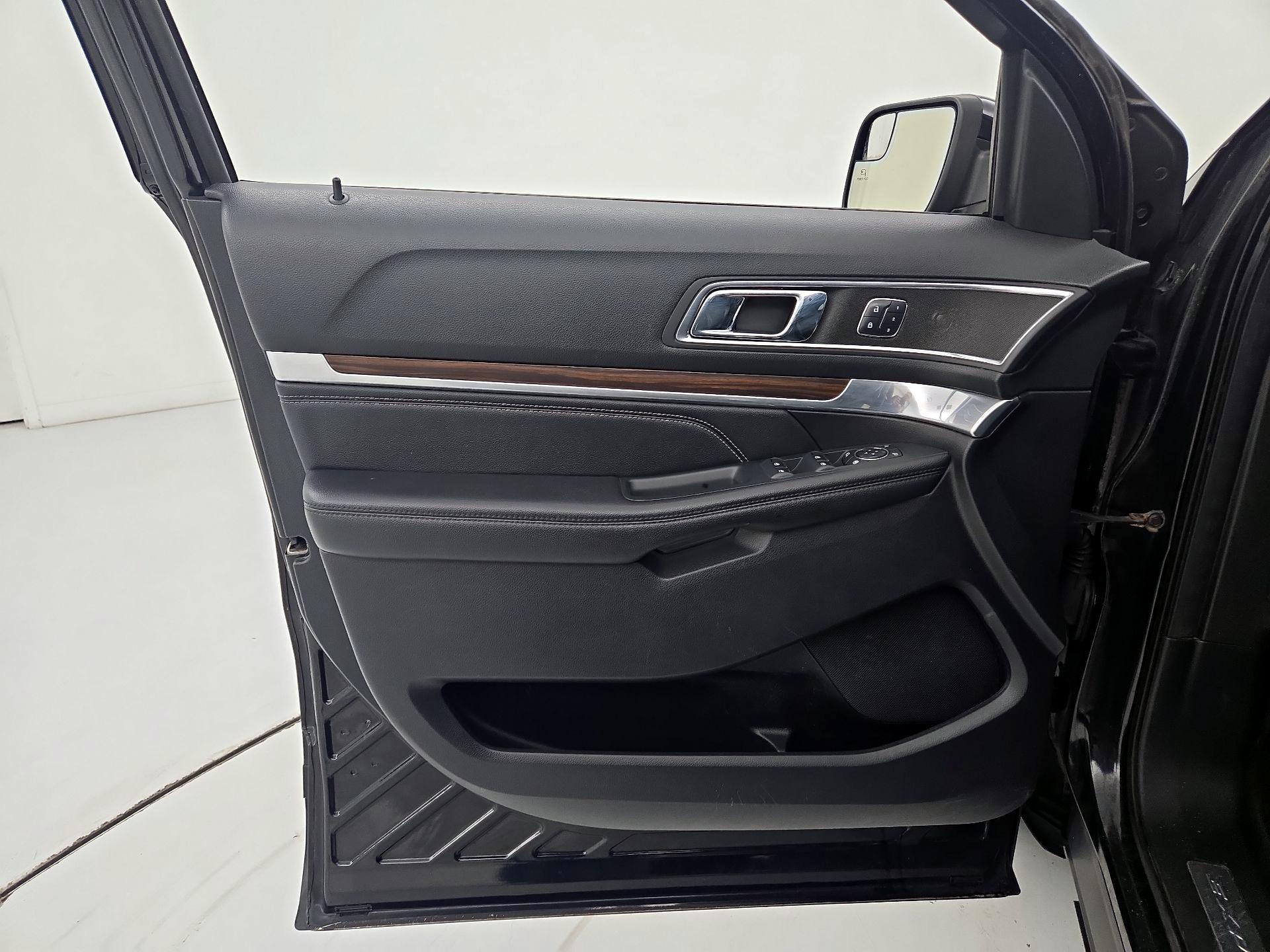 Thumbnail: 2018 Ford Explorer - 12