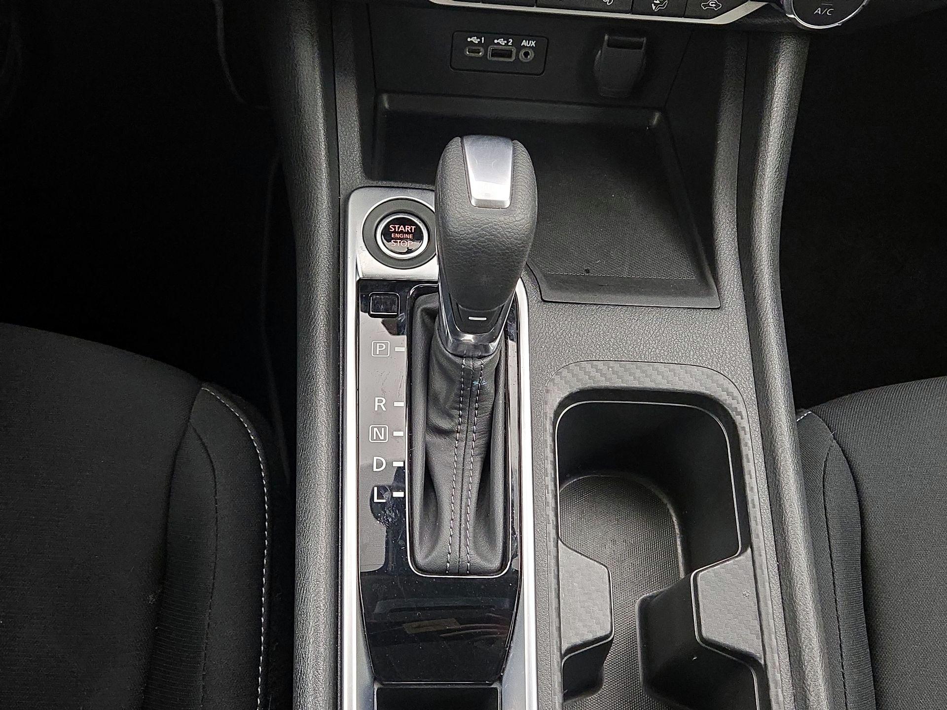 Thumbnail: 2023 Nissan Sentra - 17