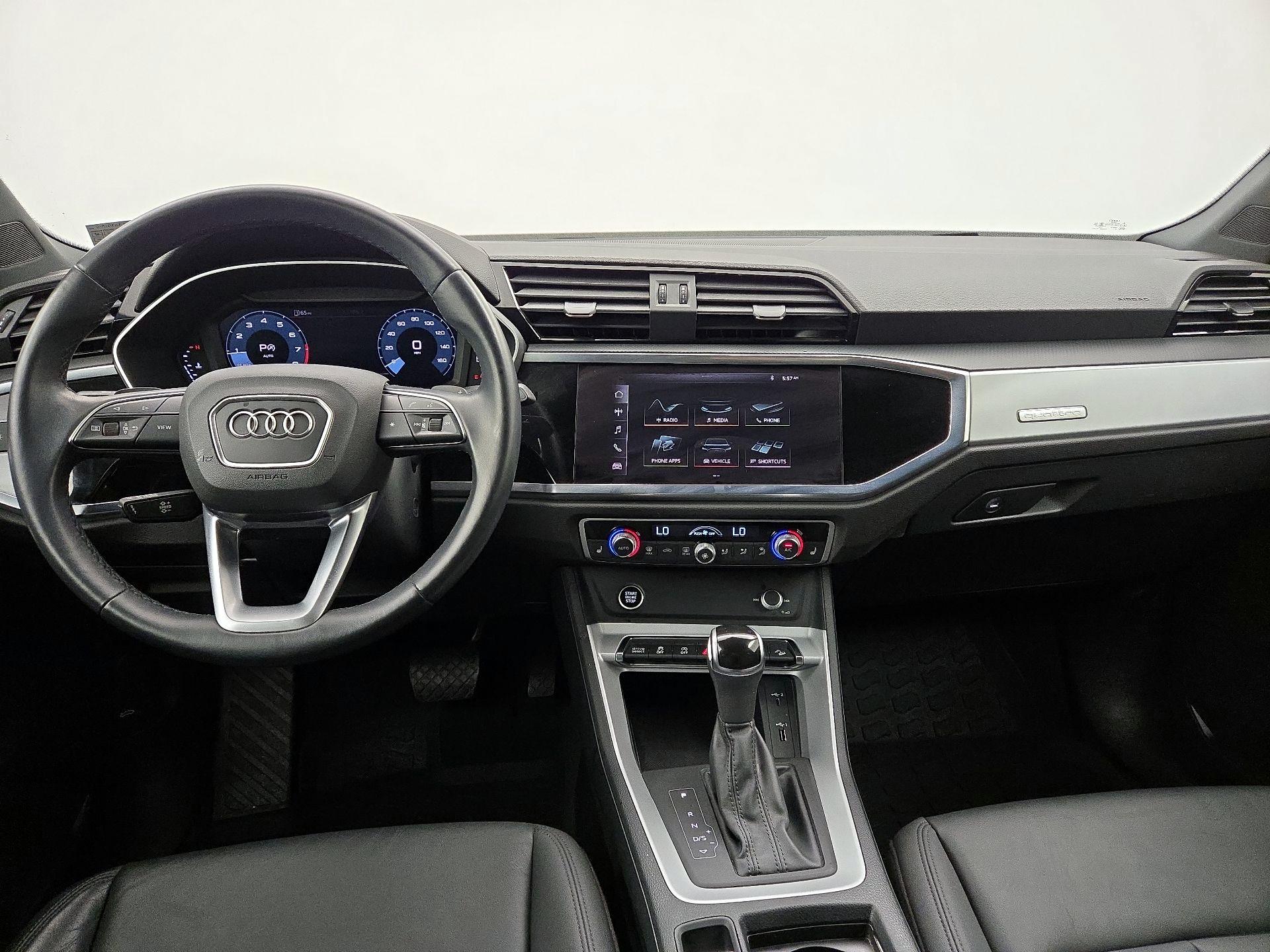 Thumbnail: 2021 Audi Q3 - 9