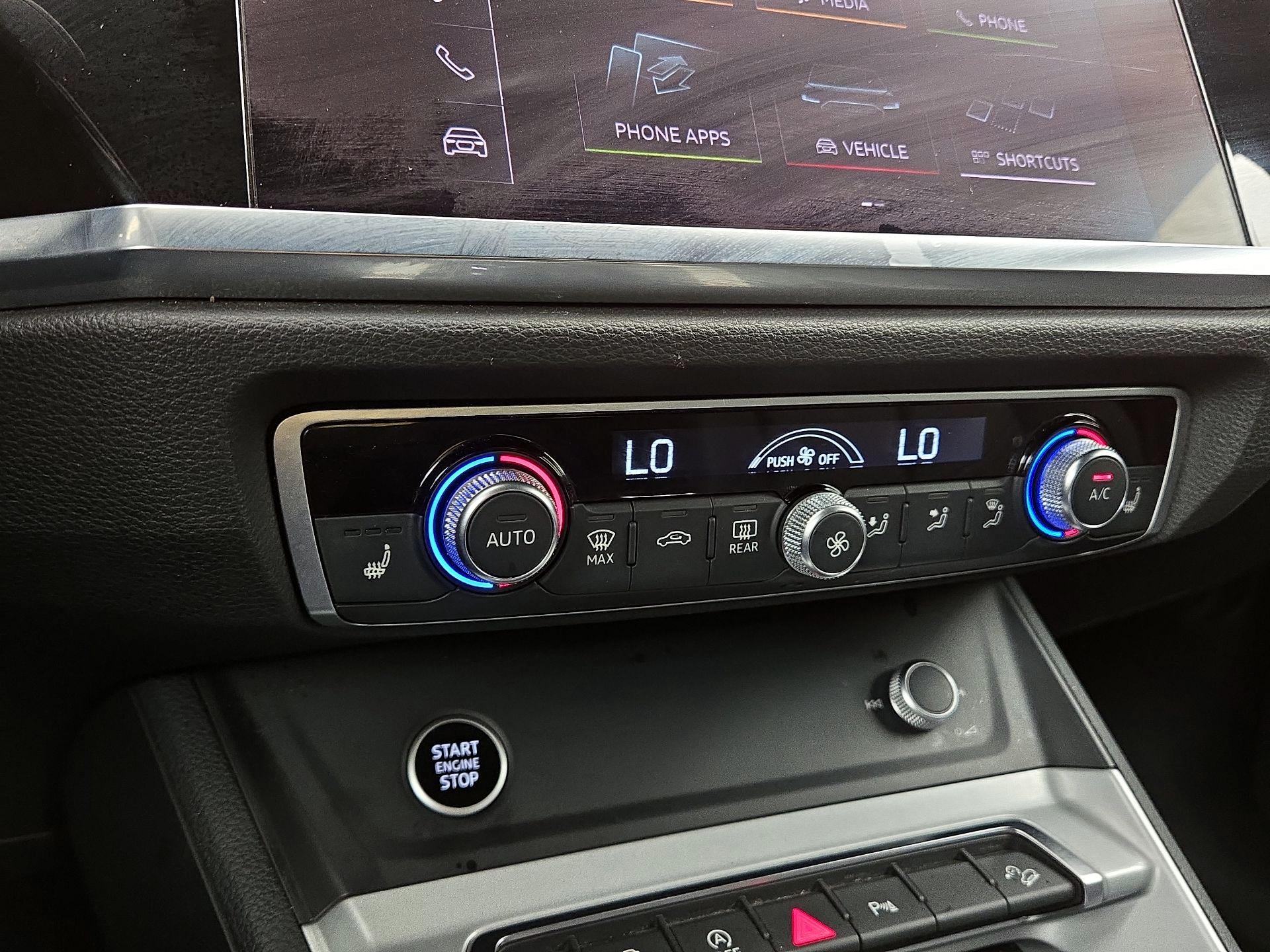 Thumbnail: 2021 Audi Q3 - 16