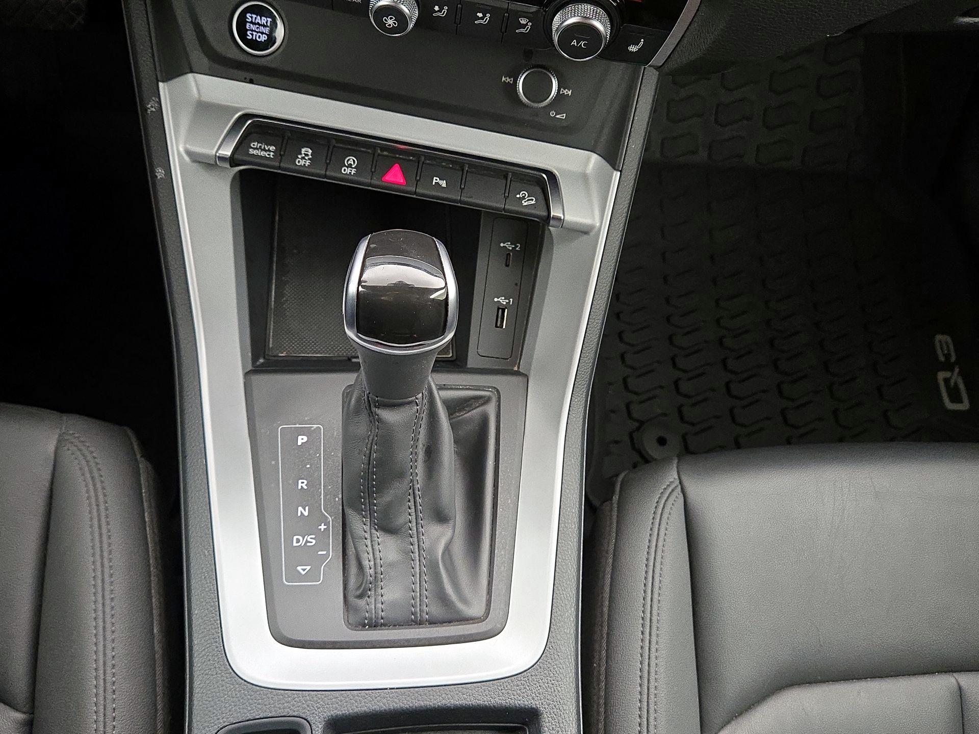 Thumbnail: 2021 Audi Q3 - 17