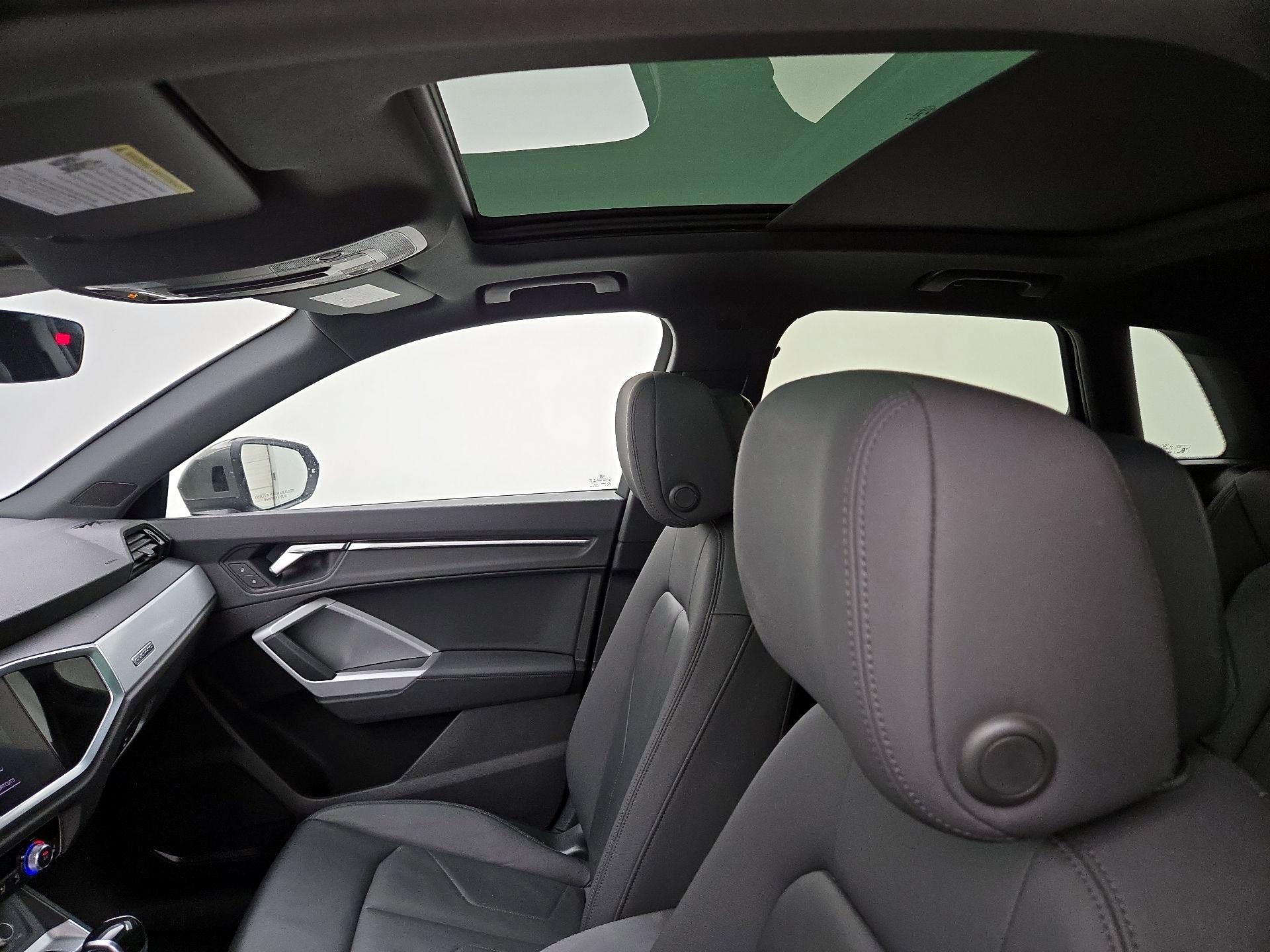 Thumbnail: 2021 Audi Q3 - 19