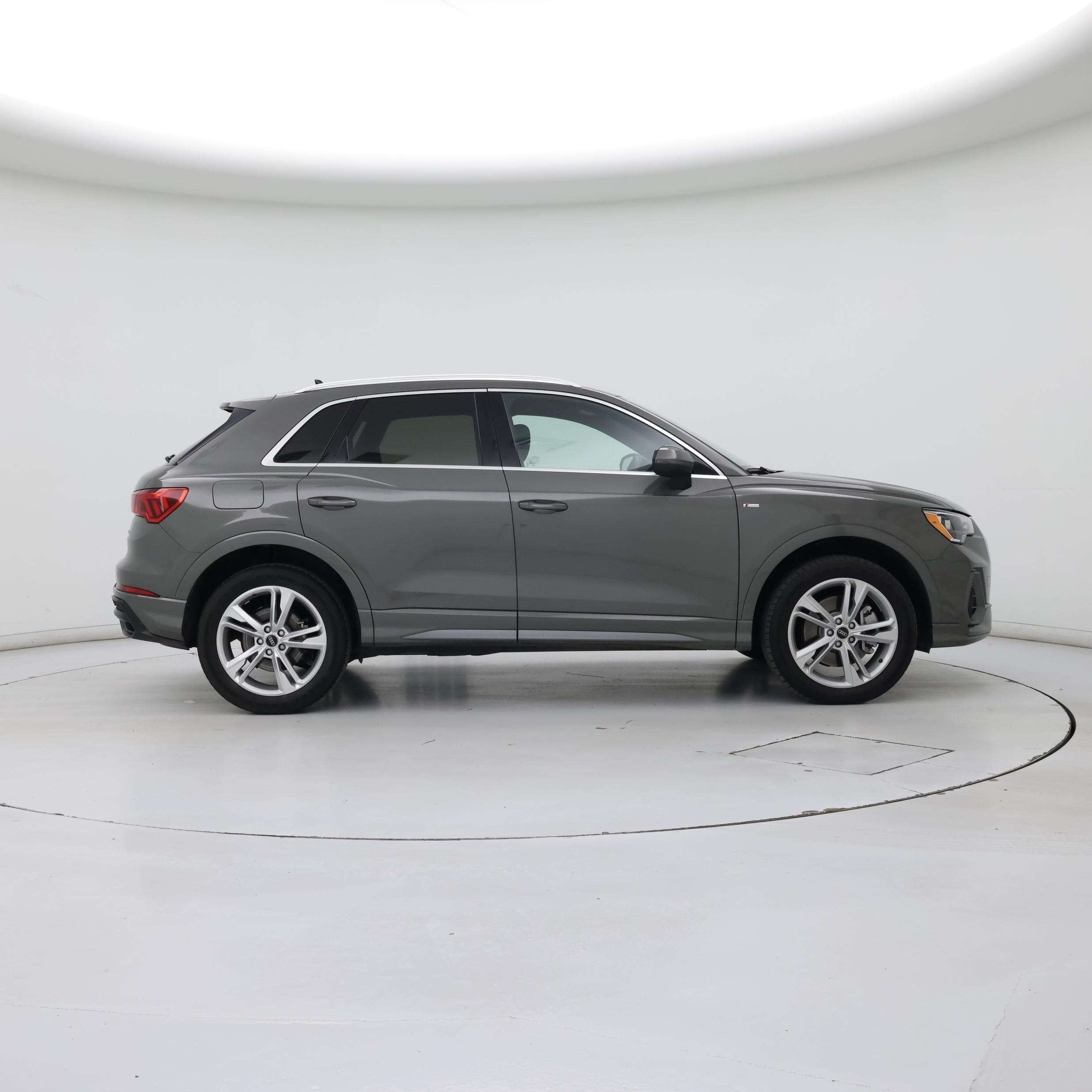 Thumbnail: 2021 Audi Q3 - 7