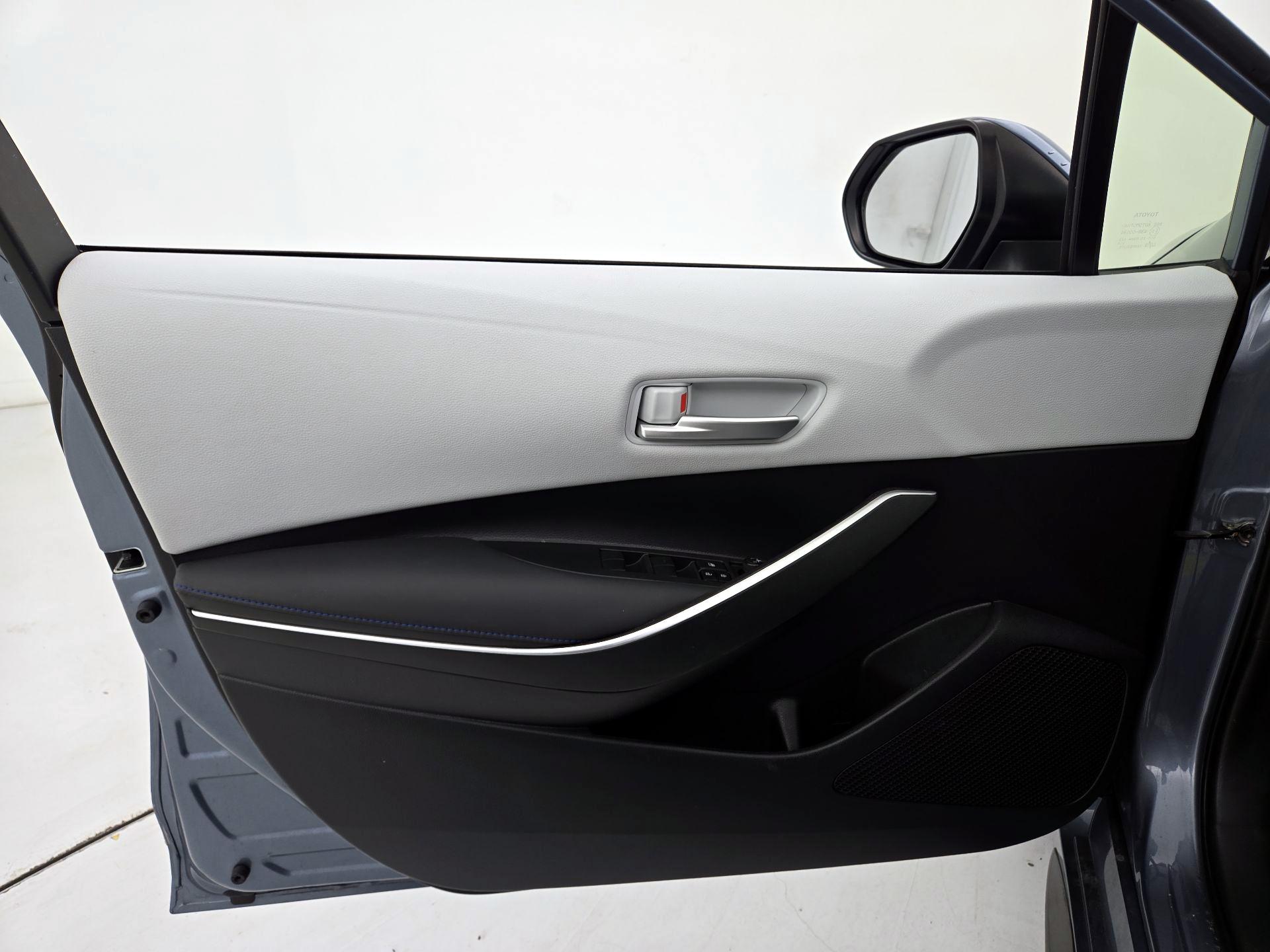 Thumbnail: 2022 Toyota Corolla - 12