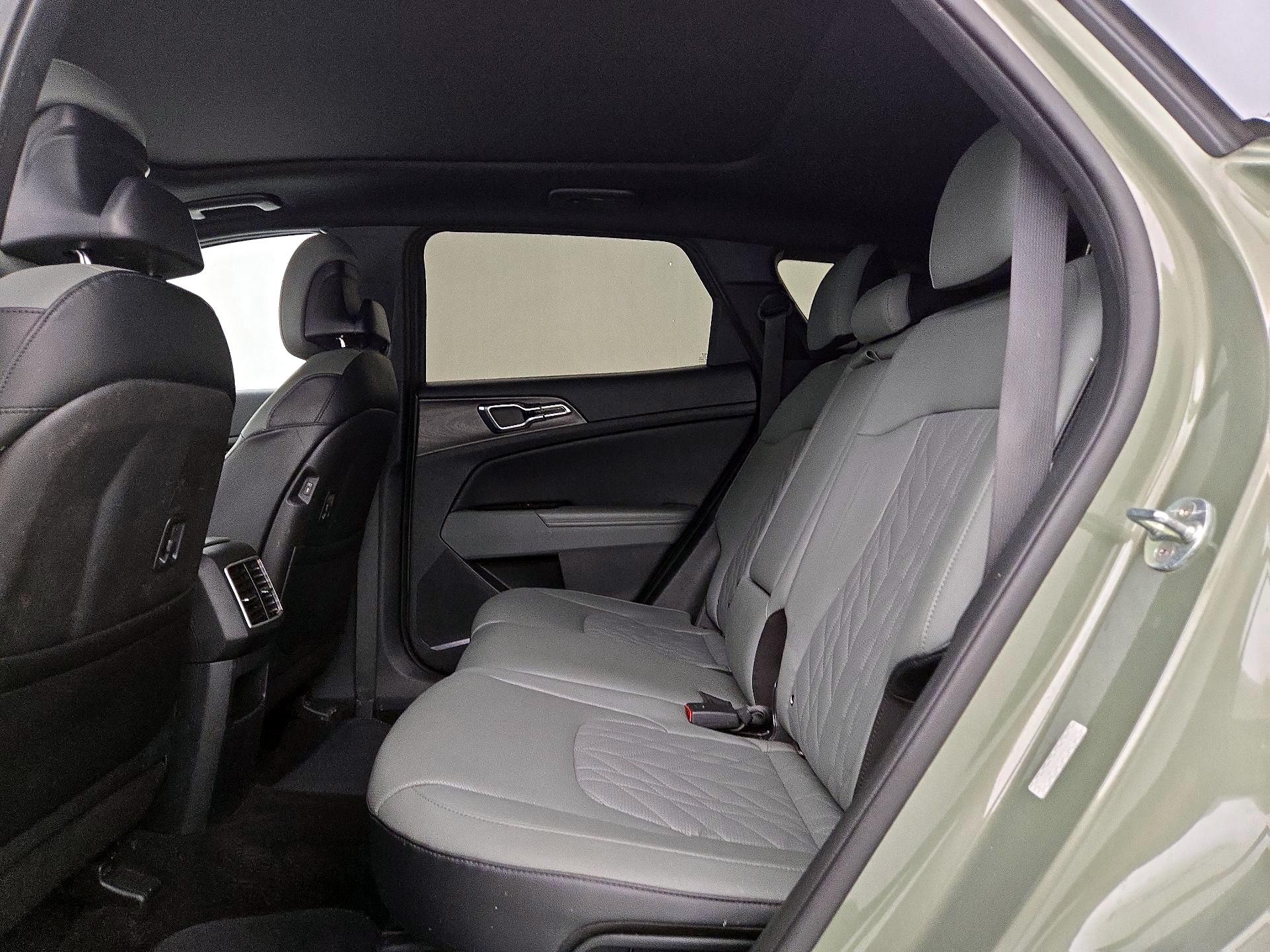 Thumbnail: 2023 Kia Sportage - 20