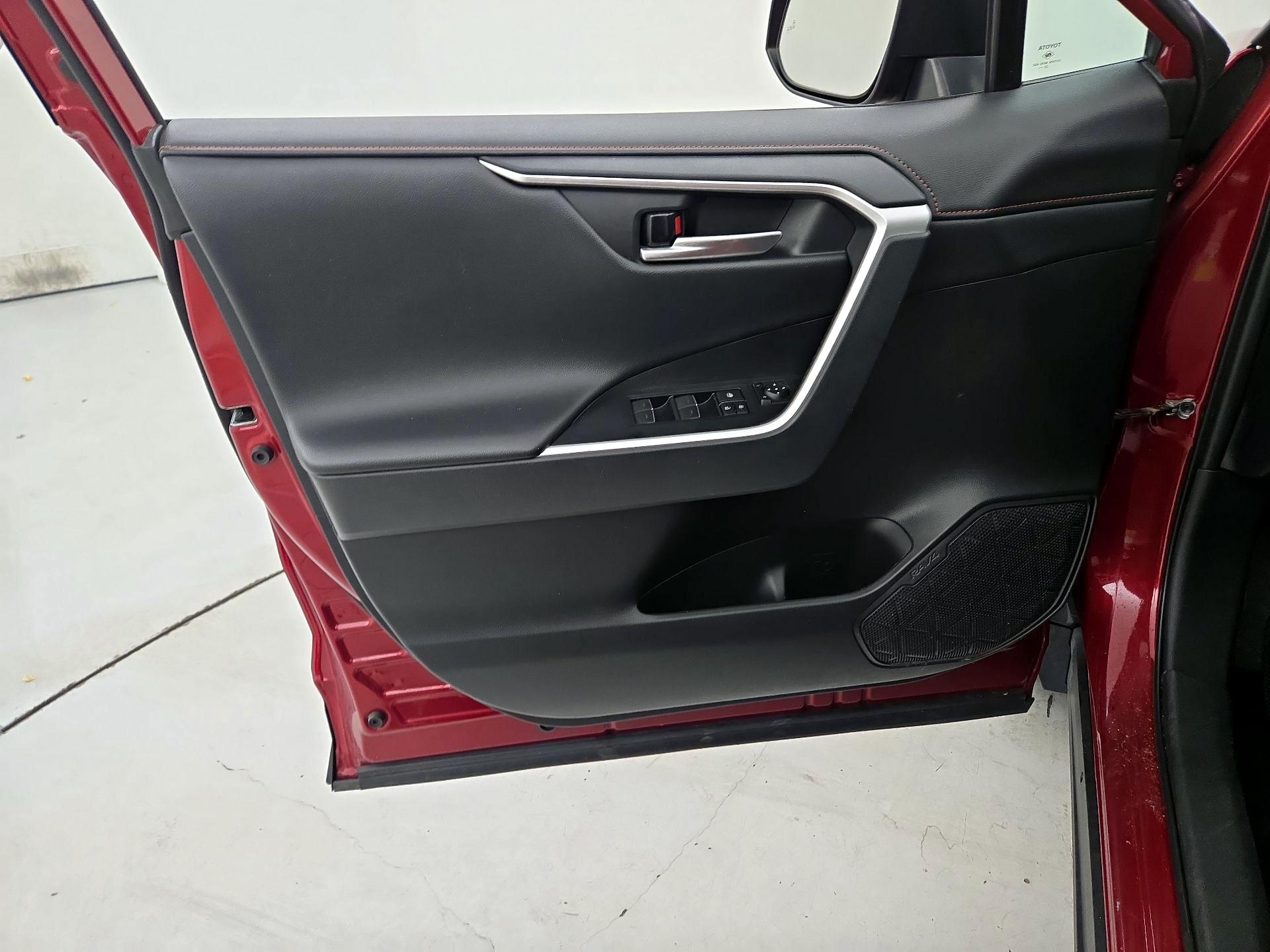 Thumbnail: 2023 Toyota RAV4 - 12