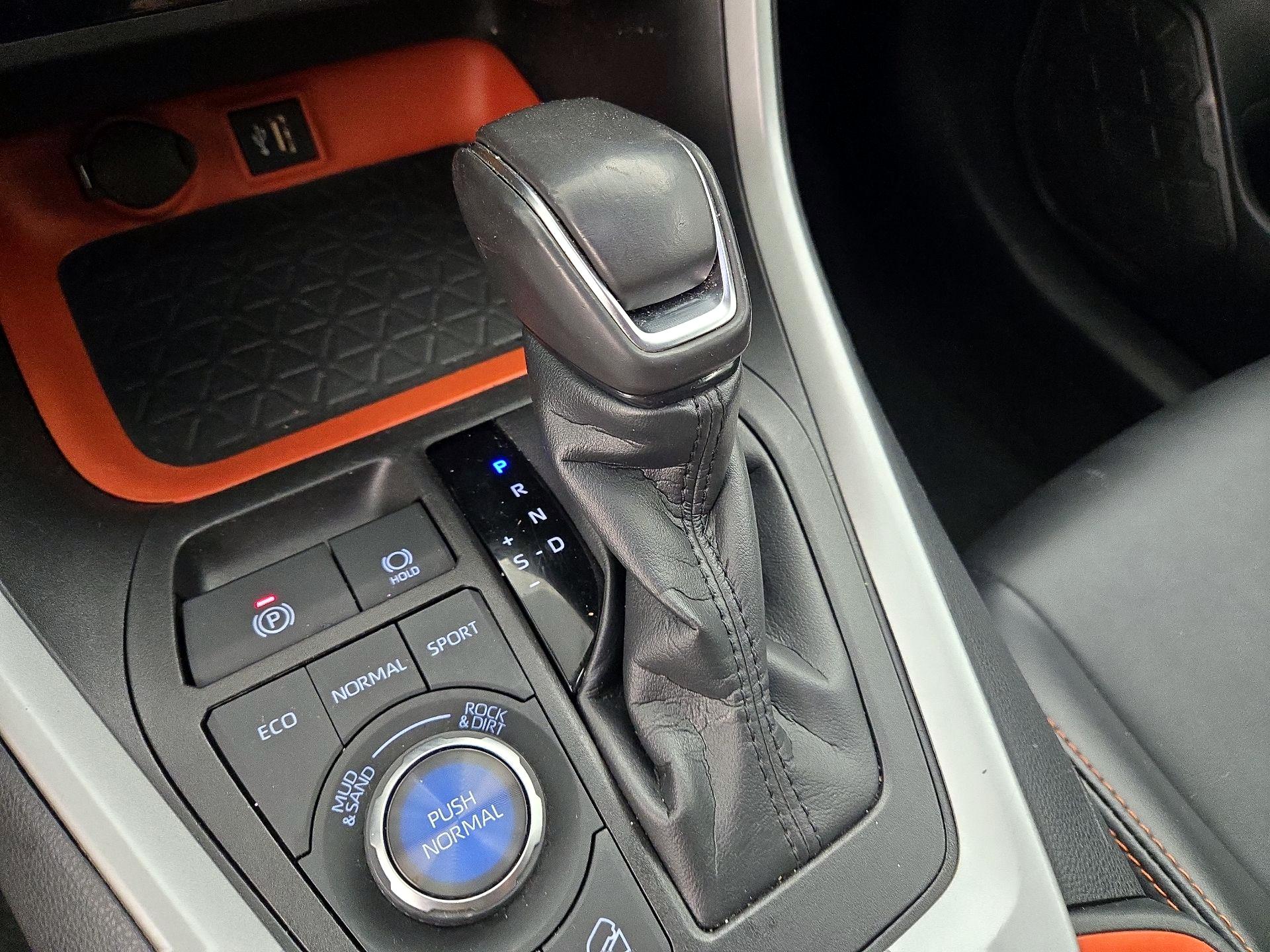 Thumbnail: 2023 Toyota RAV4 - 17