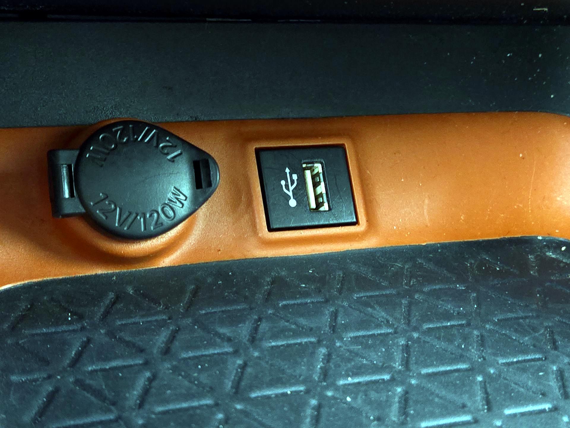 Thumbnail: 2023 Toyota RAV4 - 18