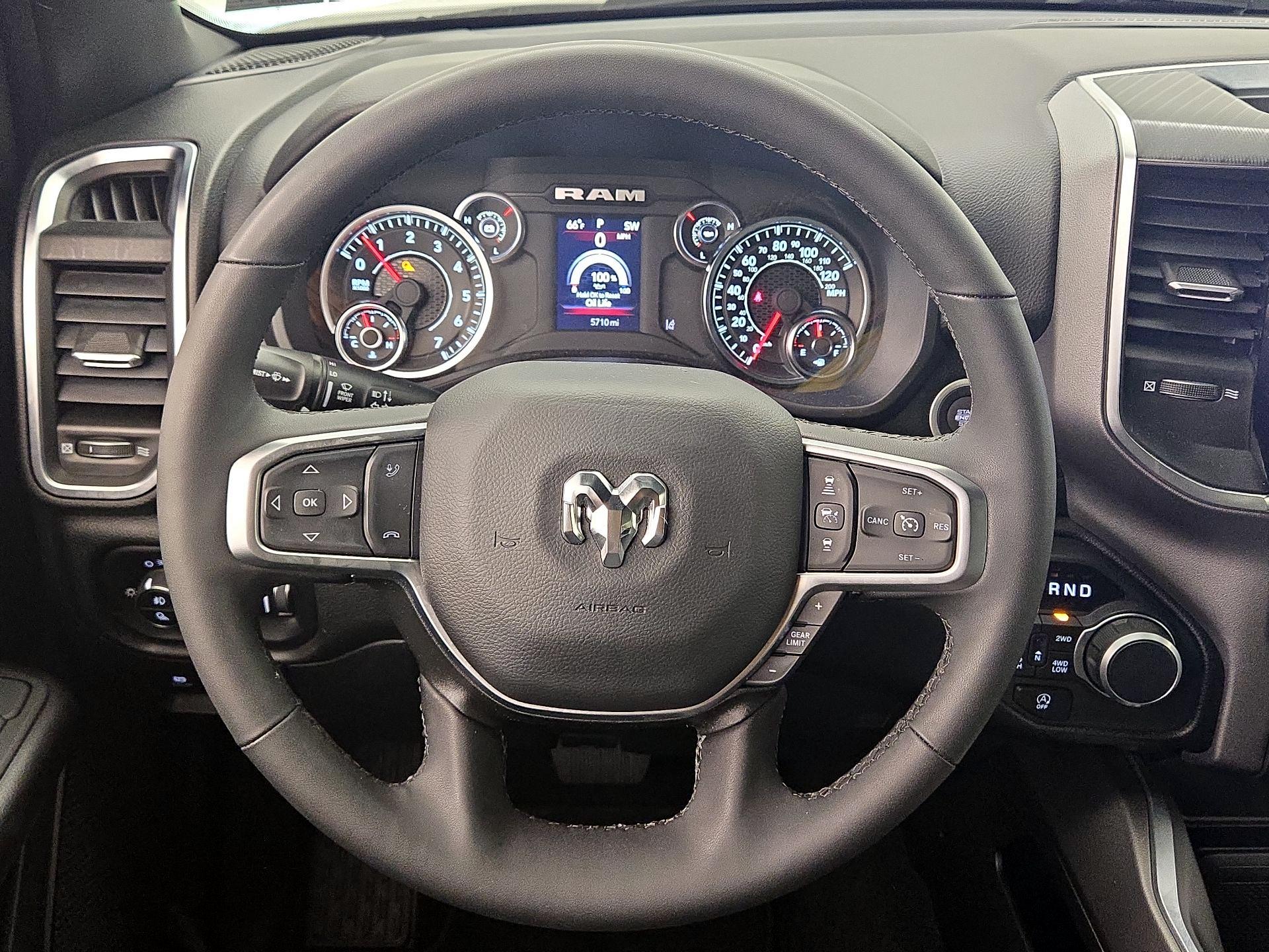 Thumbnail: 2025 RAM 1500 - 10