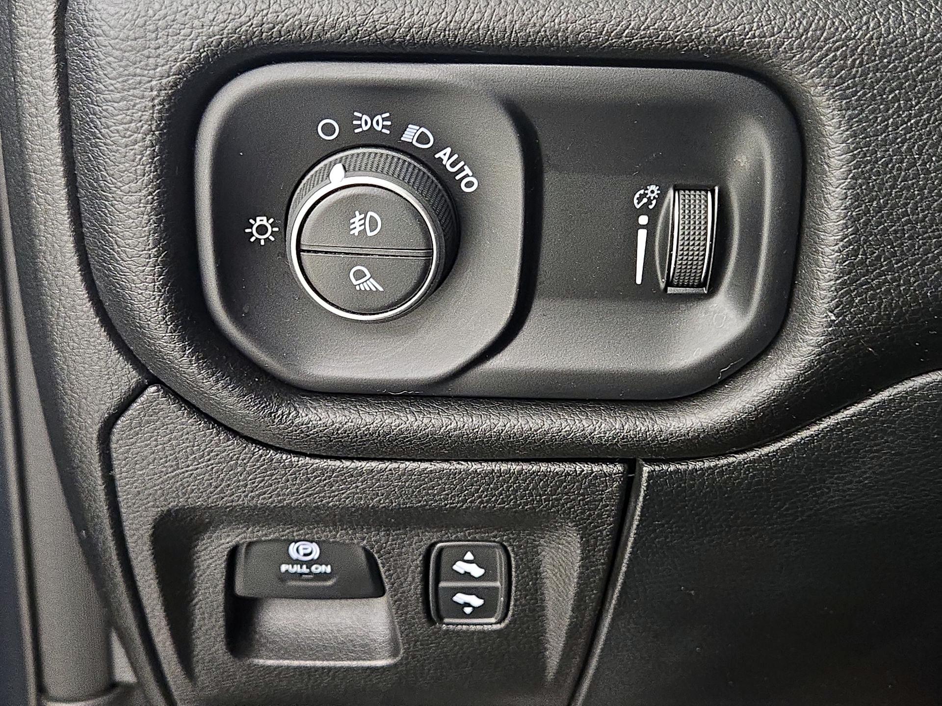 Thumbnail: 2025 RAM 1500 - 13