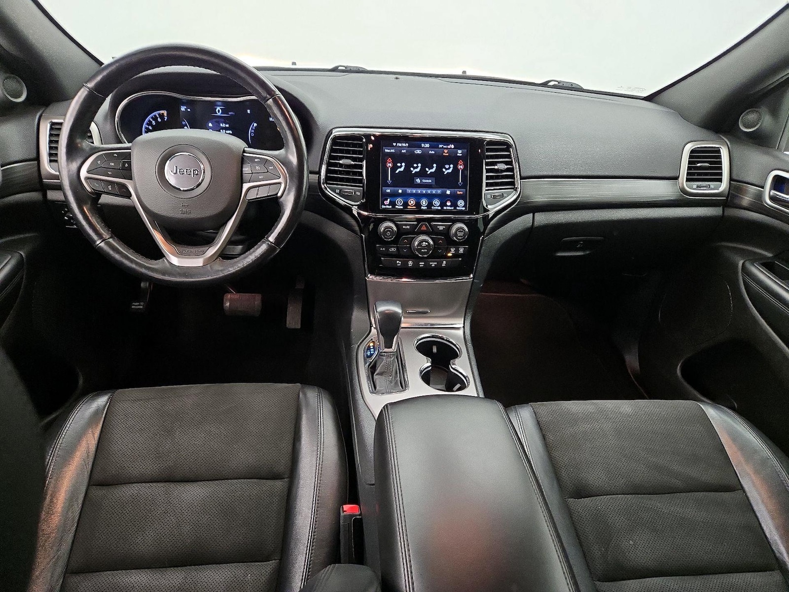 2020 Jeep Grand Cherokee Altitude - Photo 10
