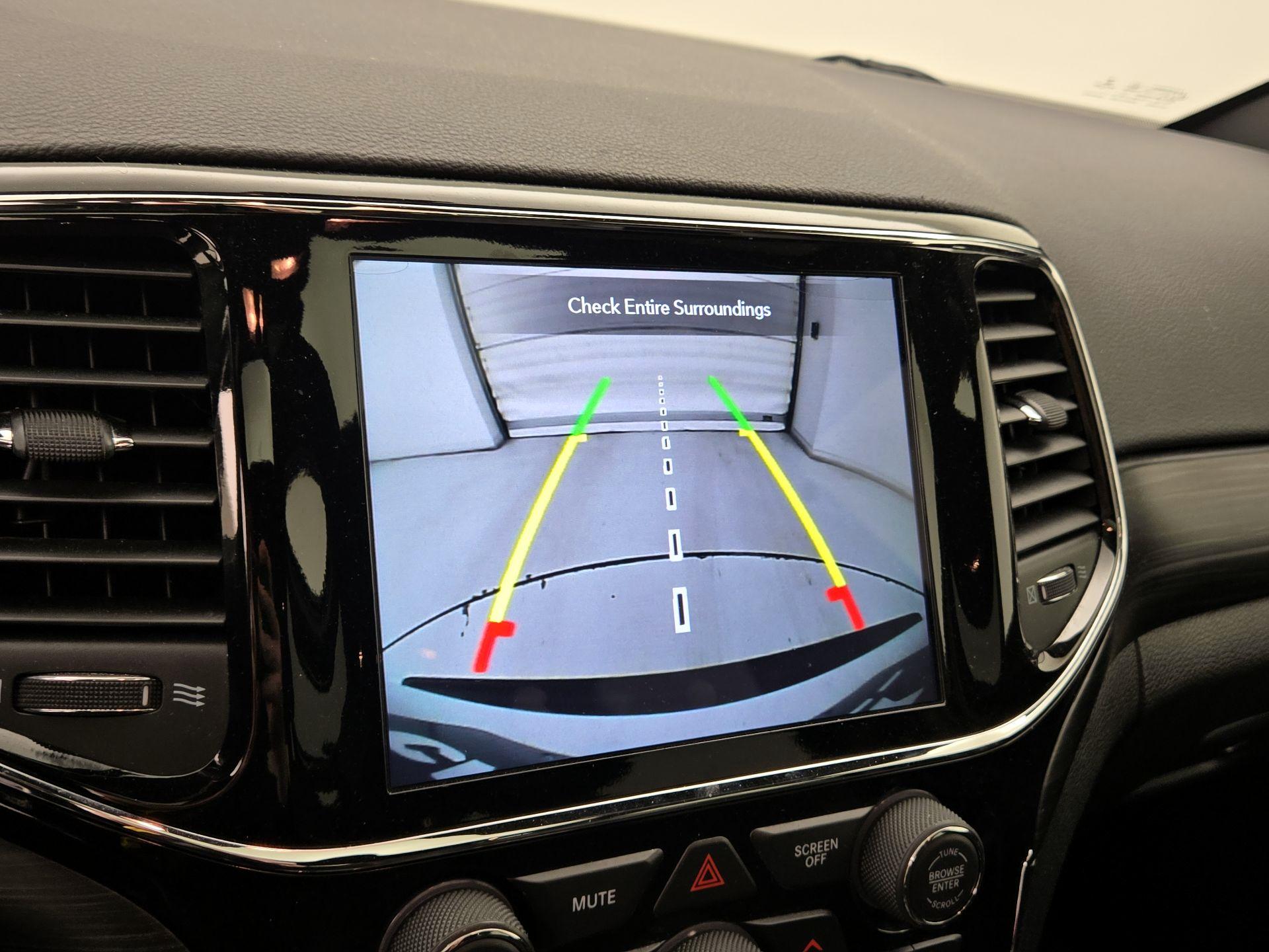 Thumbnail: 2020 Jeep Grand Cherokee - 15