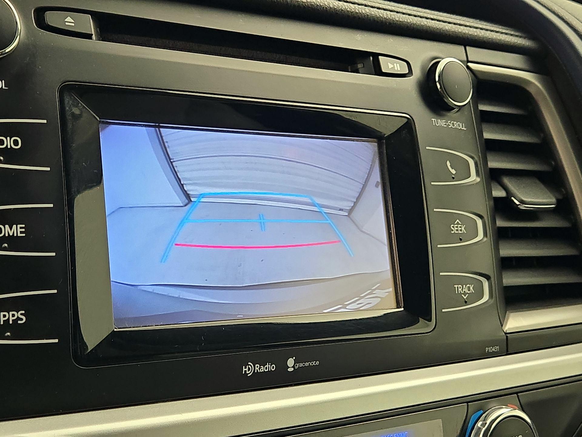 Thumbnail: 2015 Toyota Highlander - 13