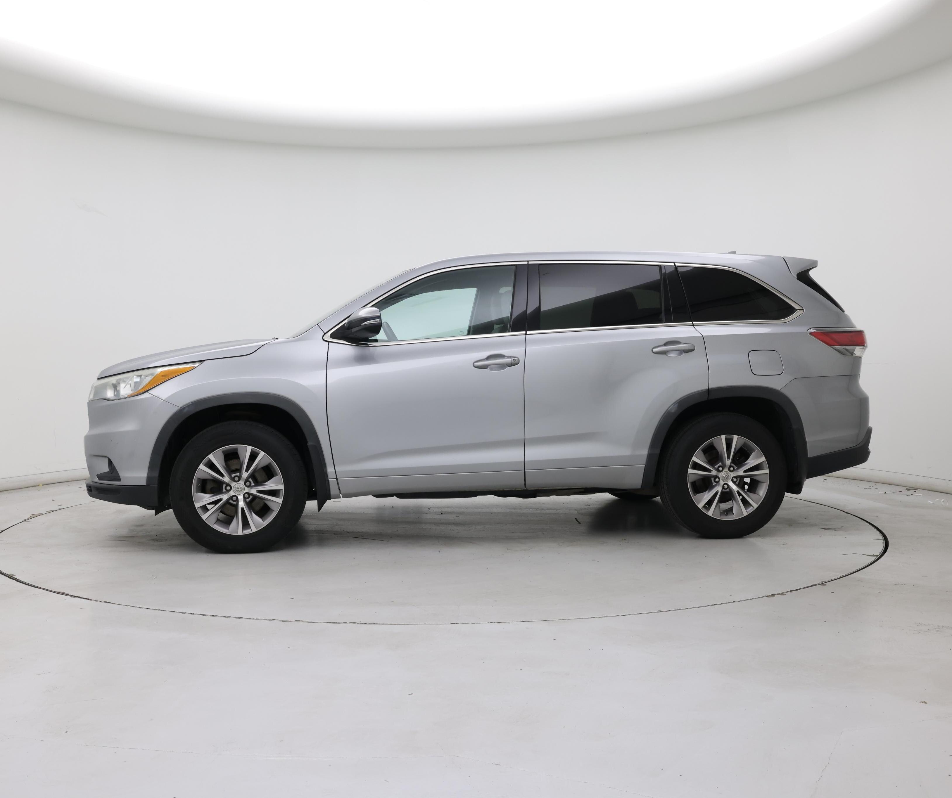 Thumbnail: 2015 Toyota Highlander - 3