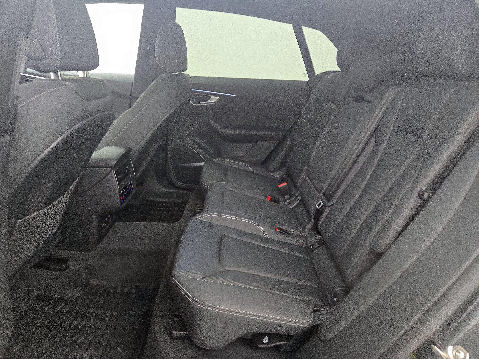 Thumbnail: 2021 Audi Q8 - 18