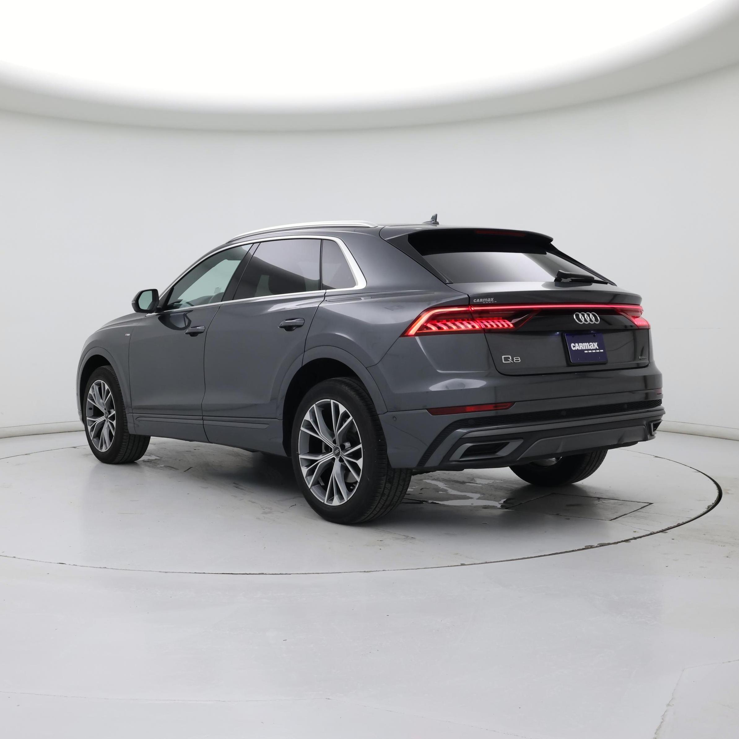 Thumbnail: 2021 Audi Q8 - 2