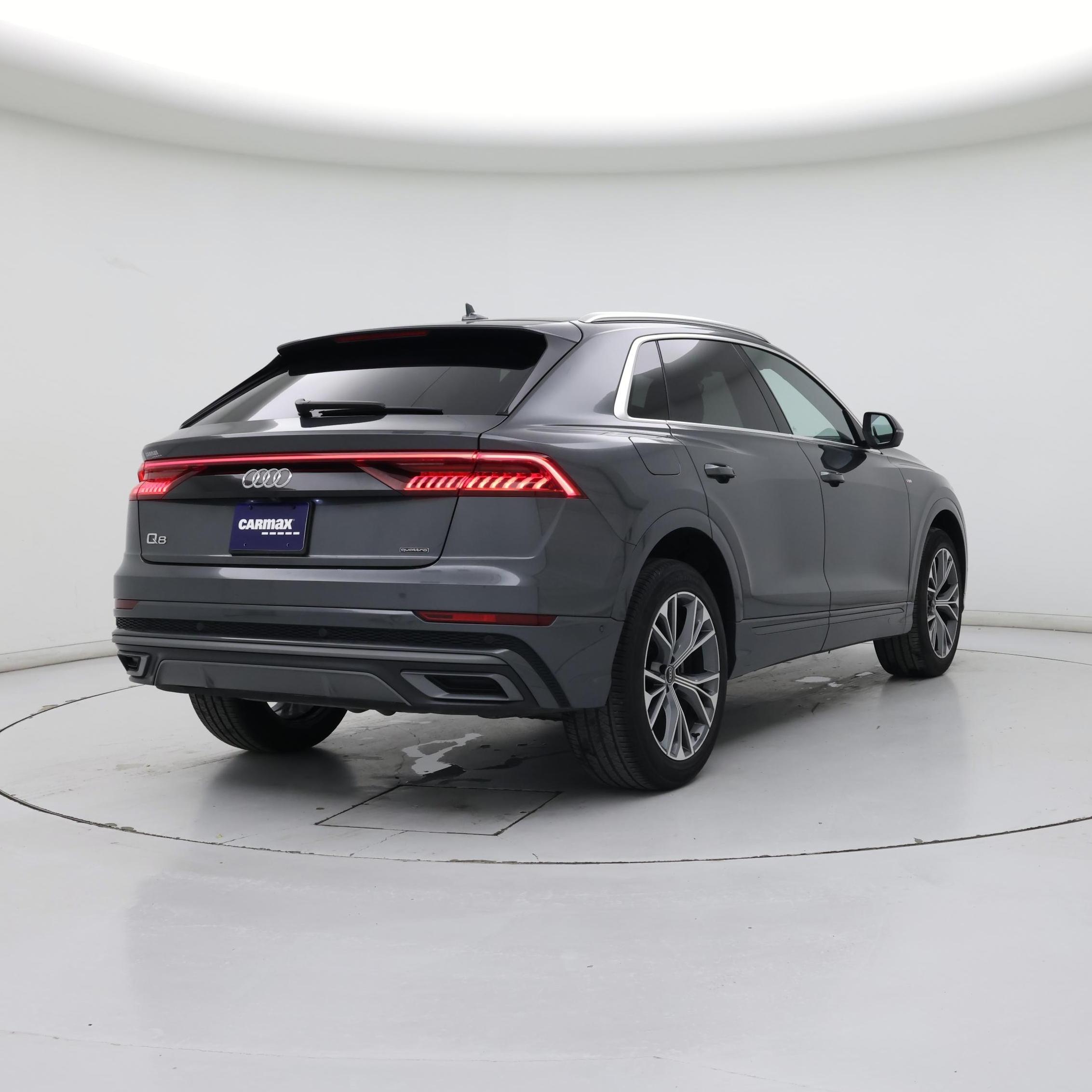 Thumbnail: 2021 Audi Q8 - 8