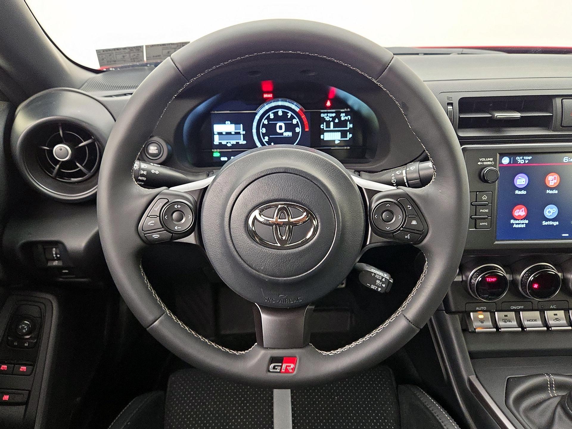 Thumbnail: 2025 Toyota GR86 - 10