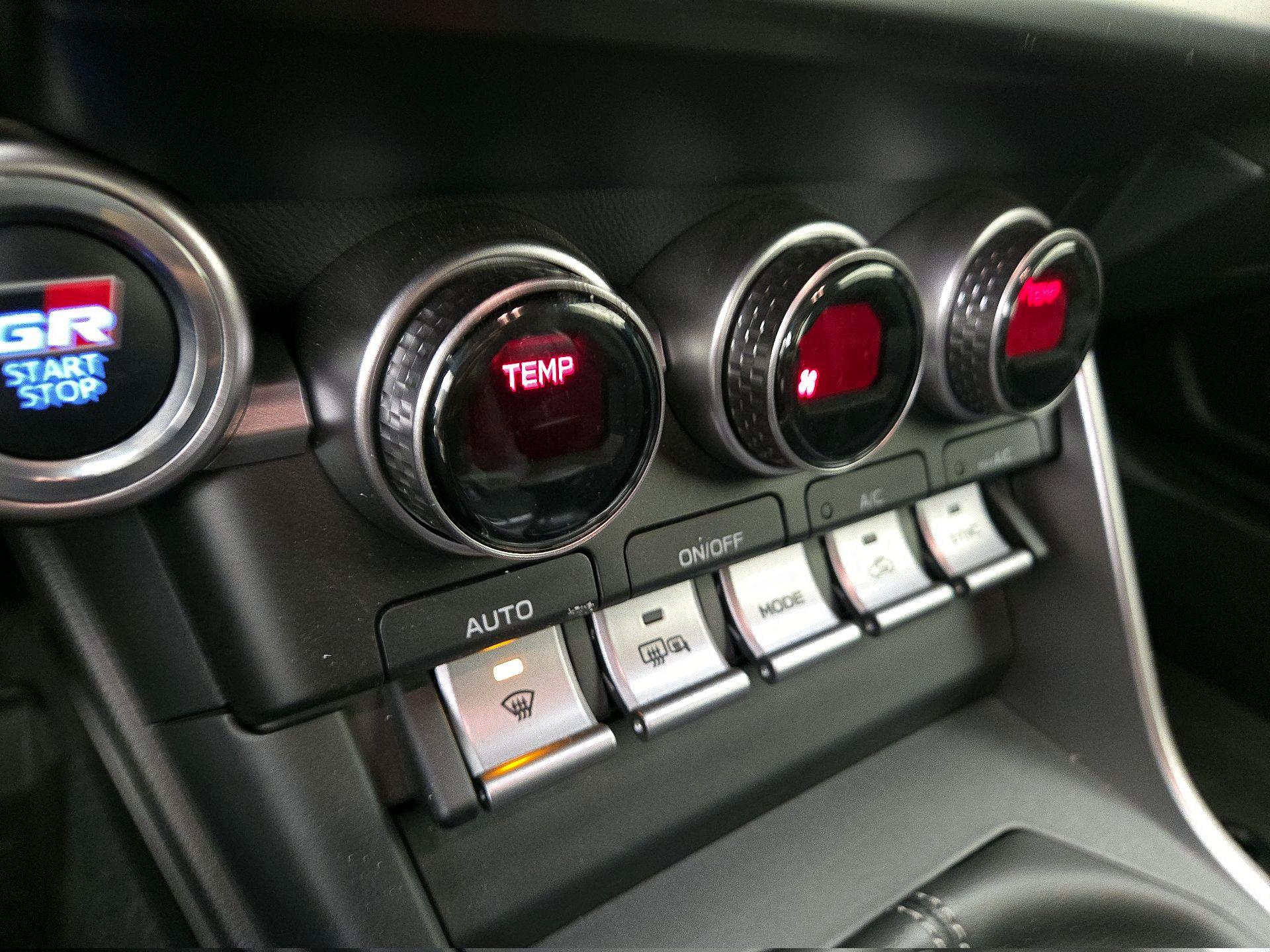 Thumbnail: 2025 Toyota GR86 - 16