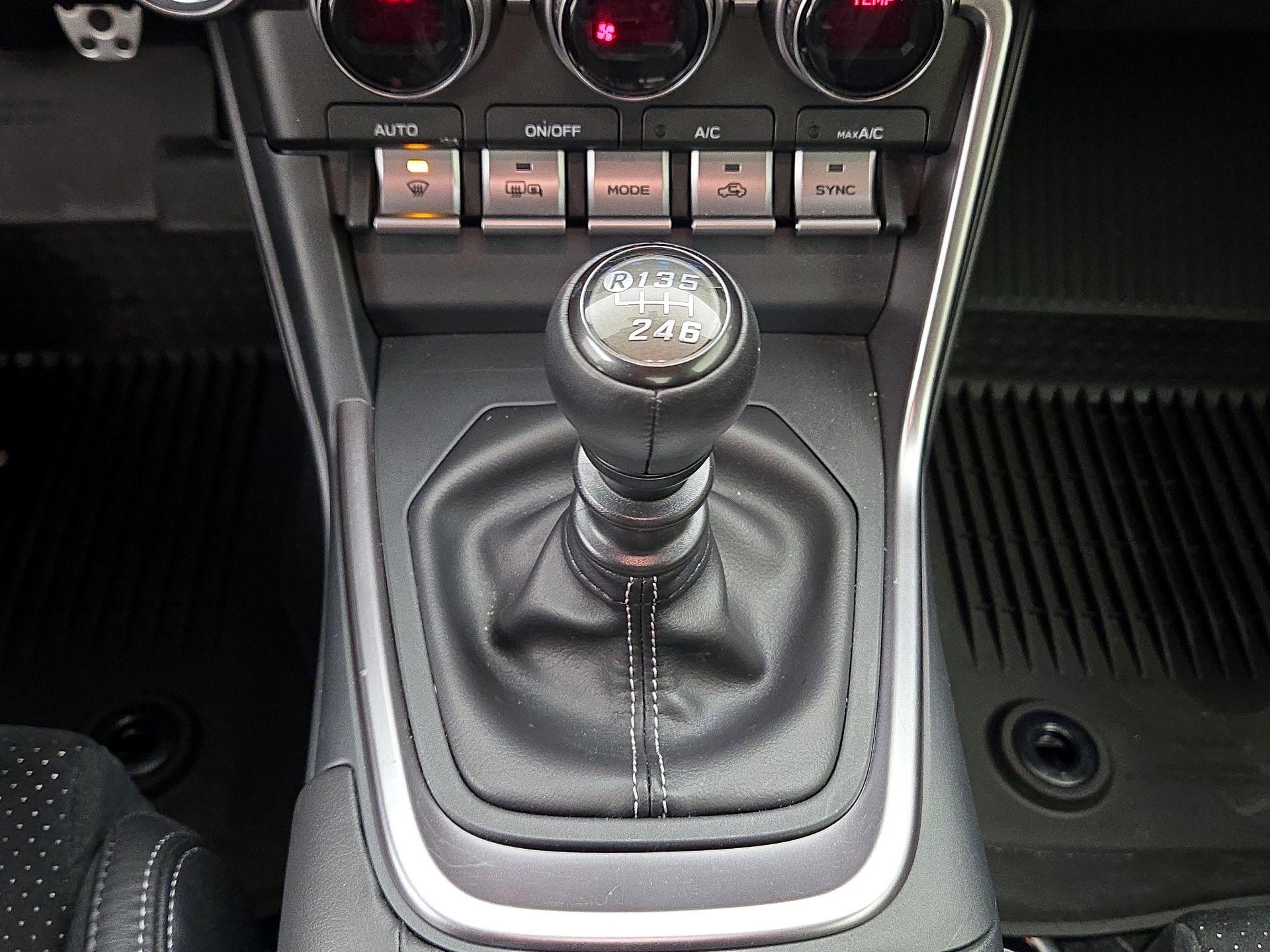 Thumbnail: 2025 Toyota GR86 - 17