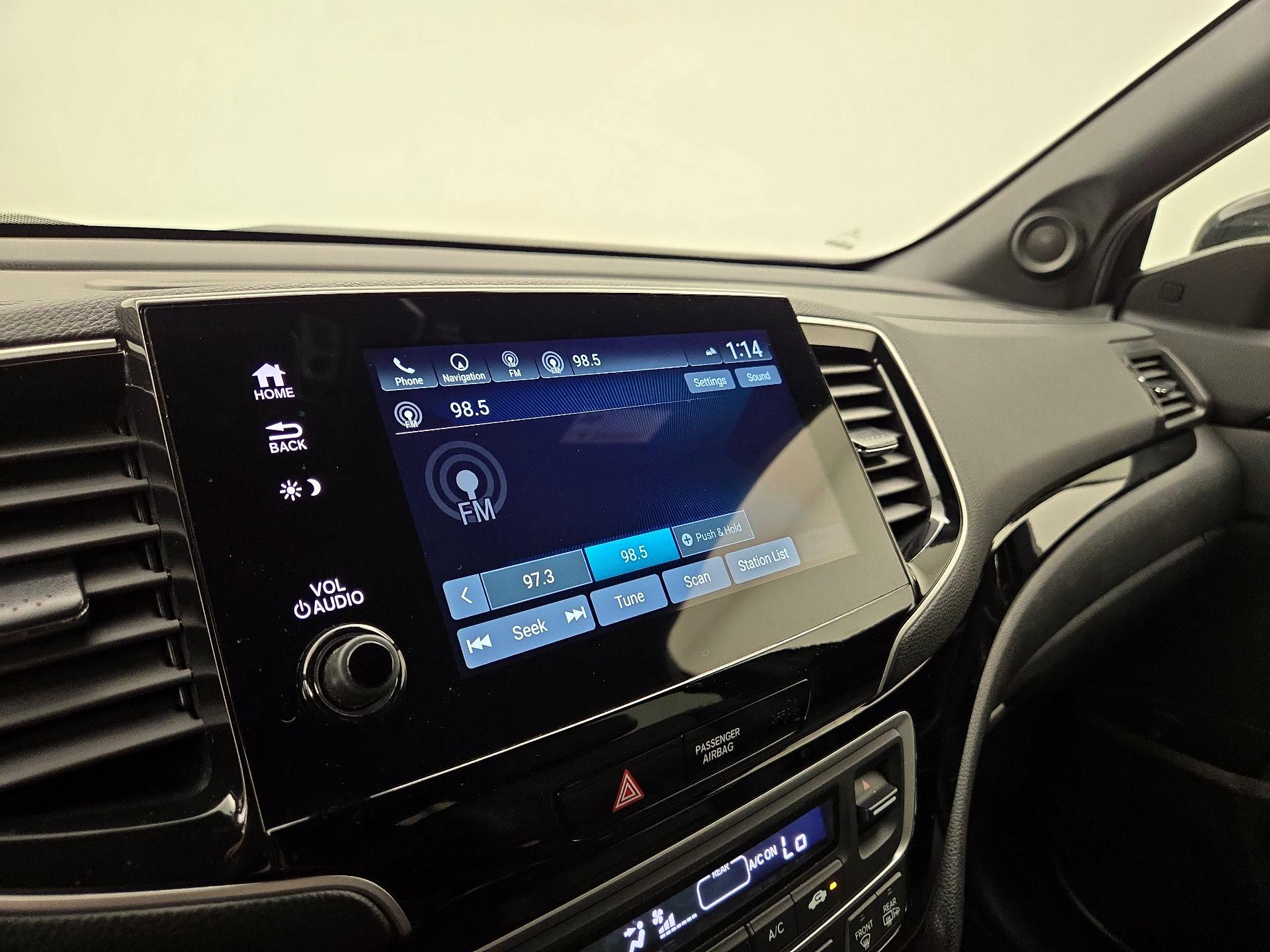 Thumbnail: 2020 Honda Pilot - 16