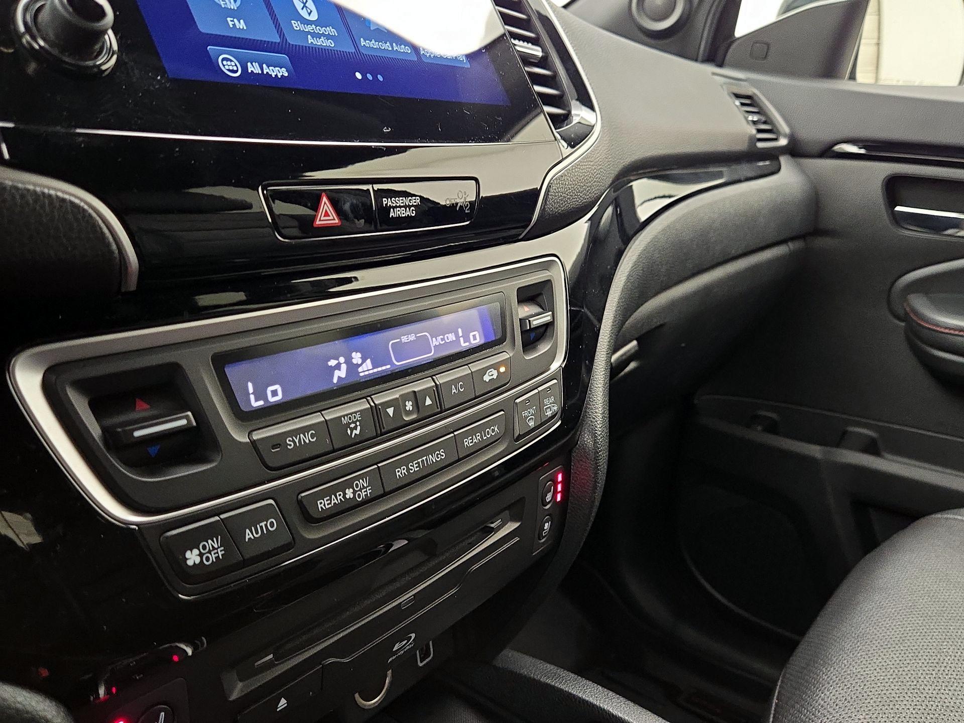 Thumbnail: 2020 Honda Pilot - 17