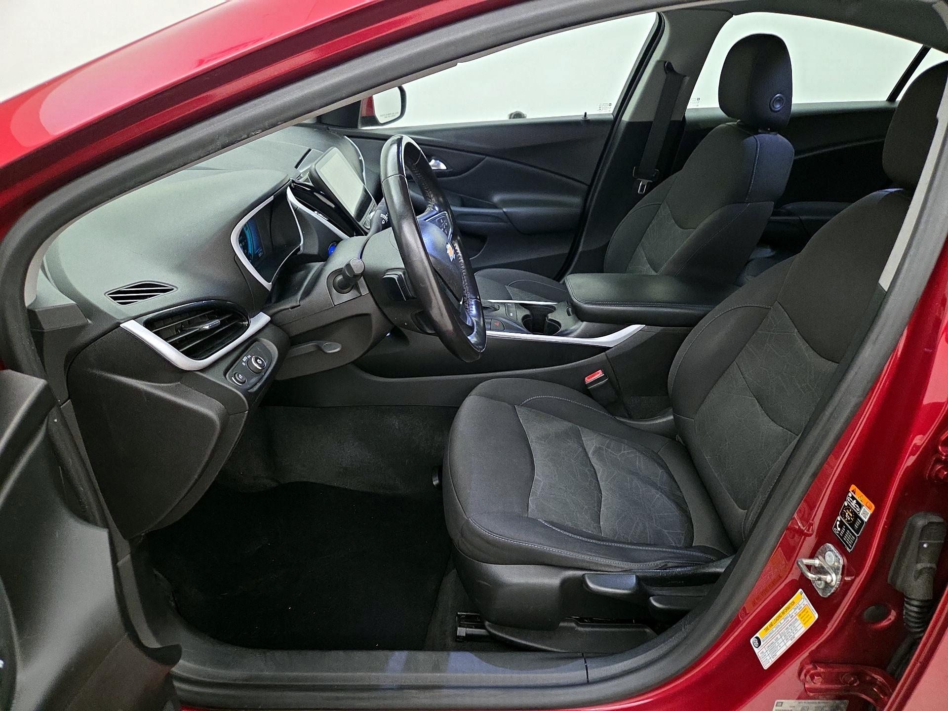 Thumbnail: 2018 Chevrolet Volt - 11