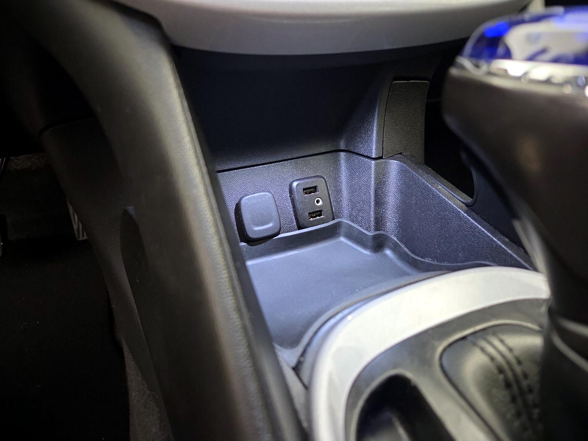 Thumbnail: 2018 Chevrolet Volt - 17