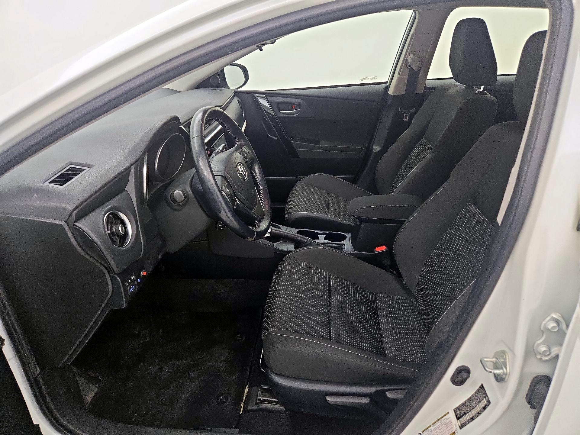 Thumbnail: 2018 Toyota Corolla iM - 11