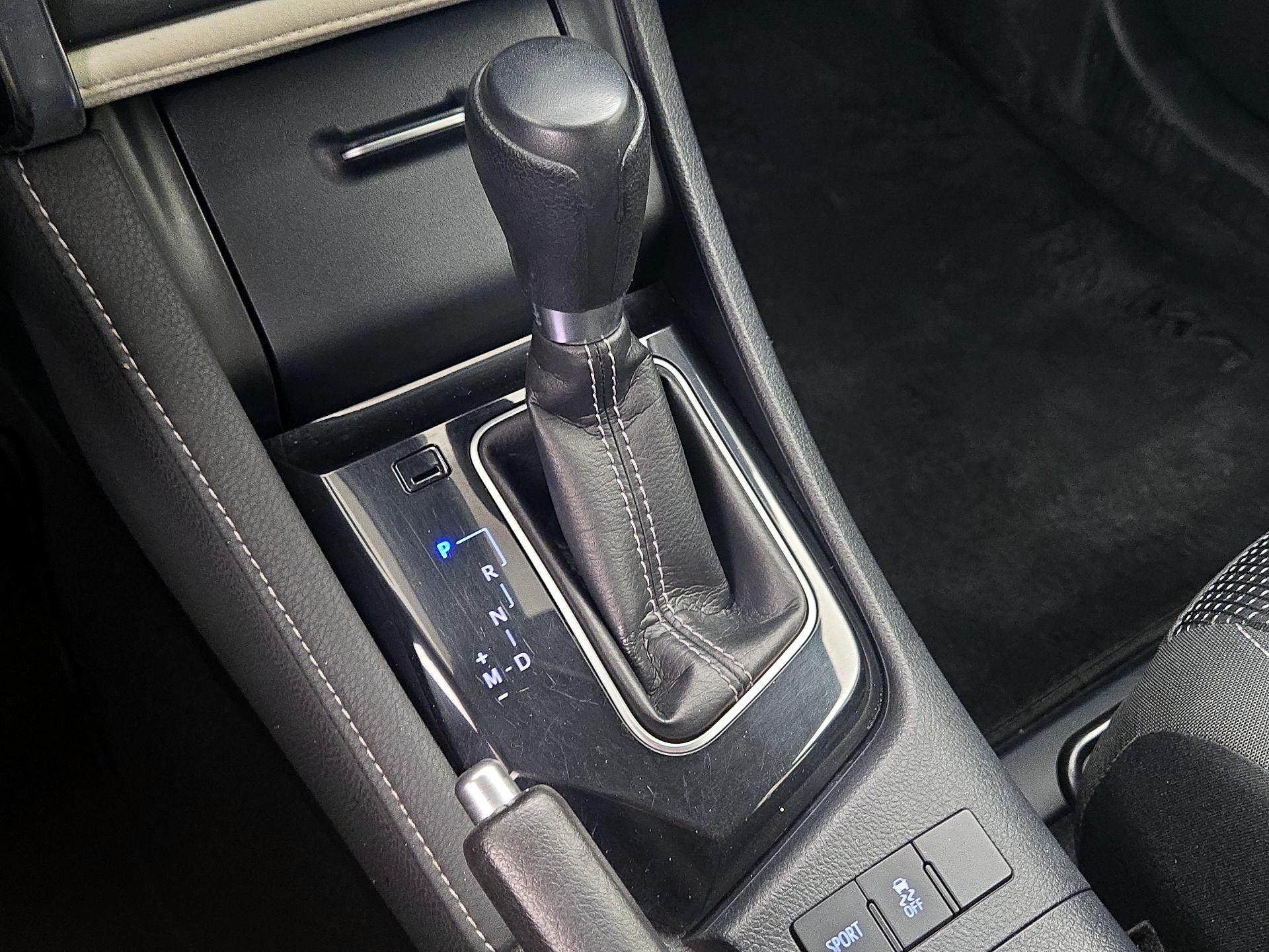 Thumbnail: 2018 Toyota Corolla iM - 17