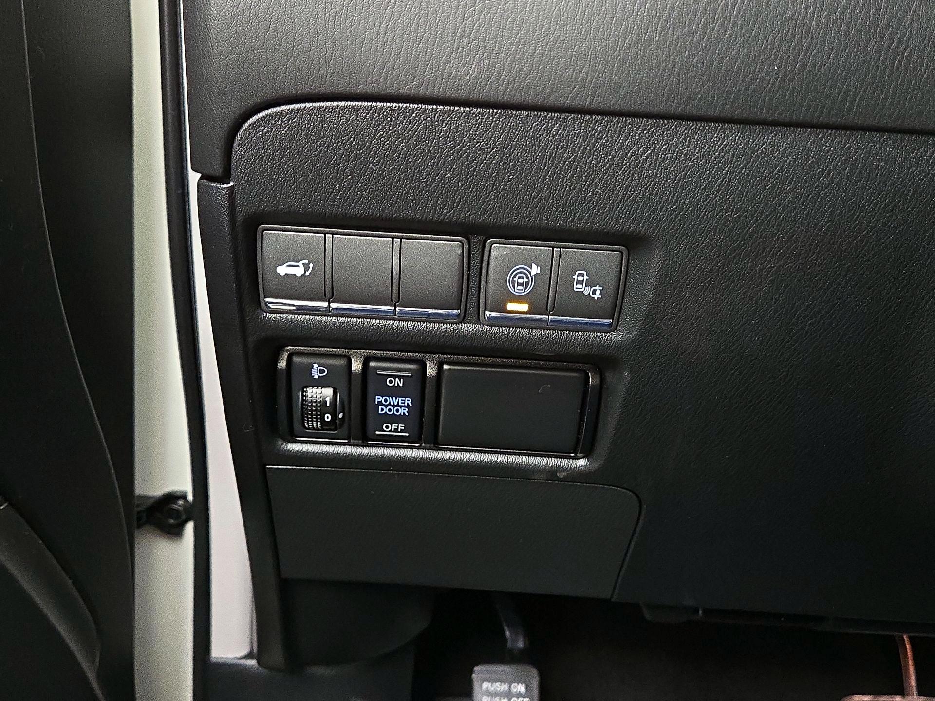 Thumbnail: 2017 INFINITI QX80 - 13