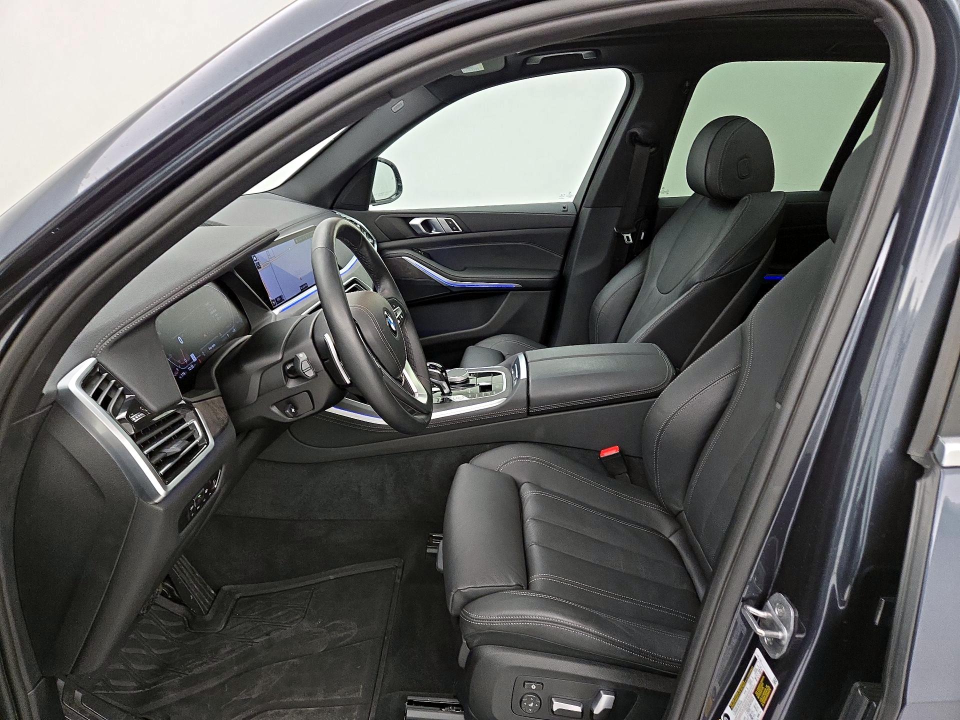 Thumbnail: 2022 BMW X5 - 11